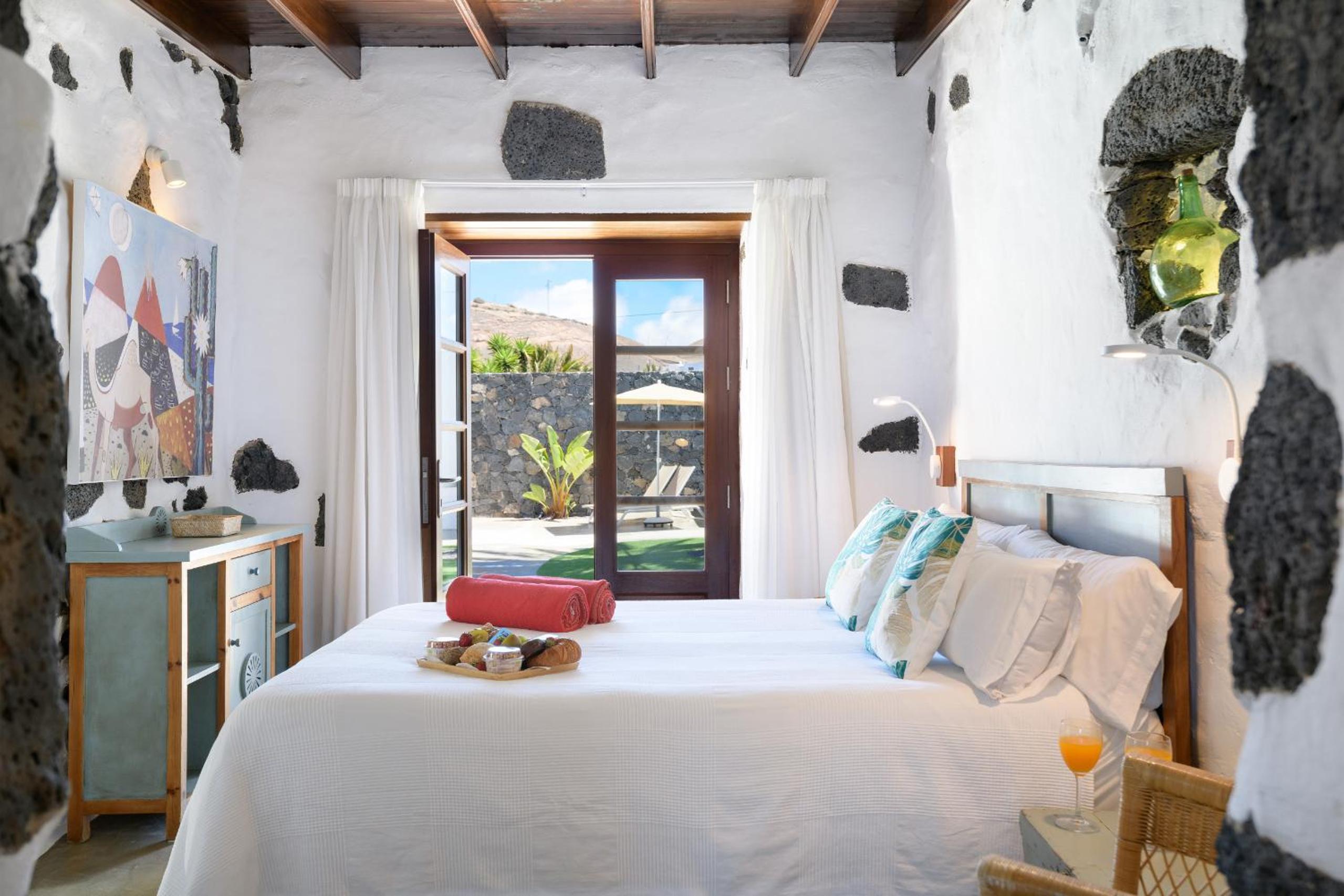 Apartamento con vista a la piscina