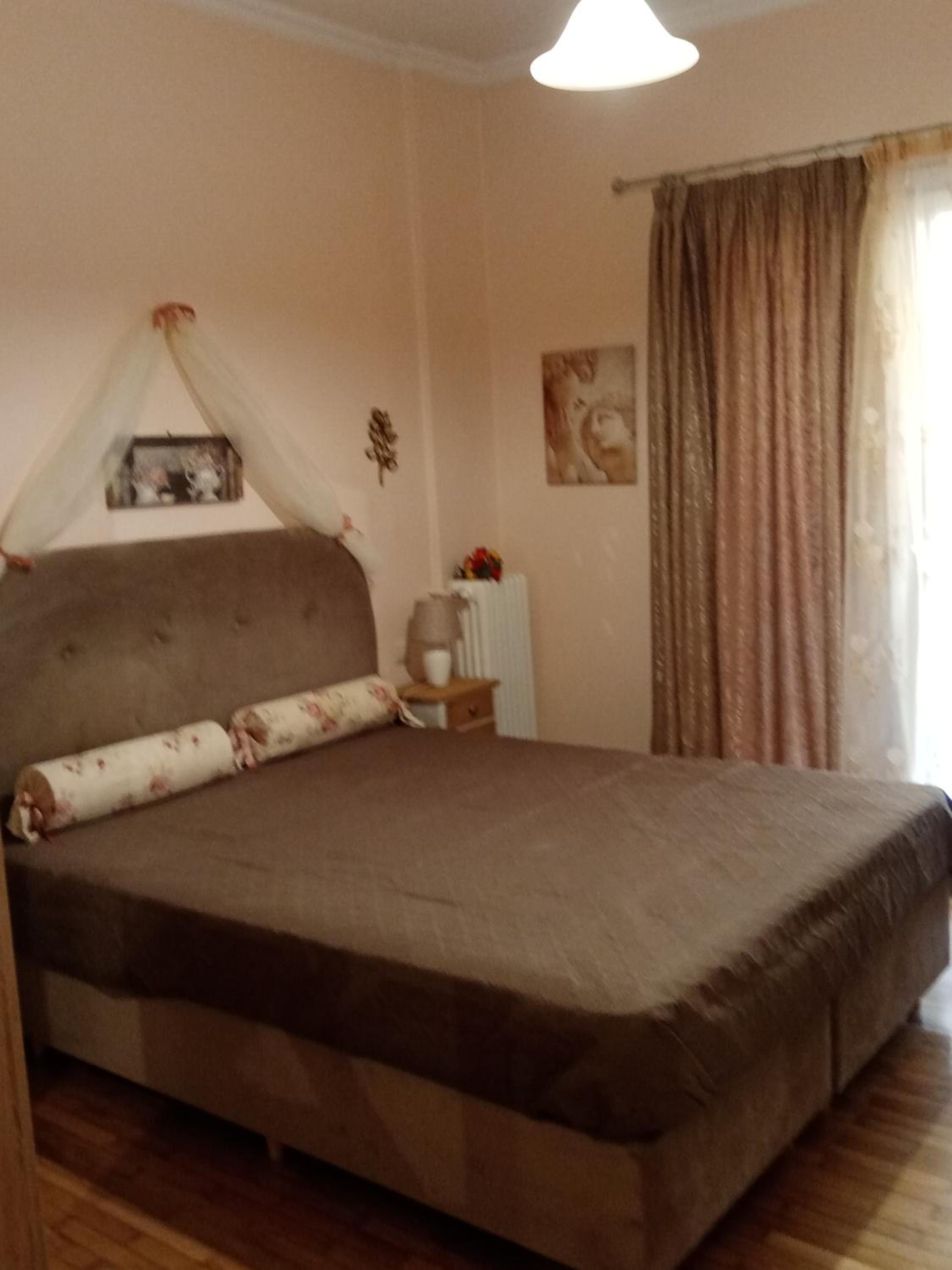 One-Bedroom Apartment - Photo 6