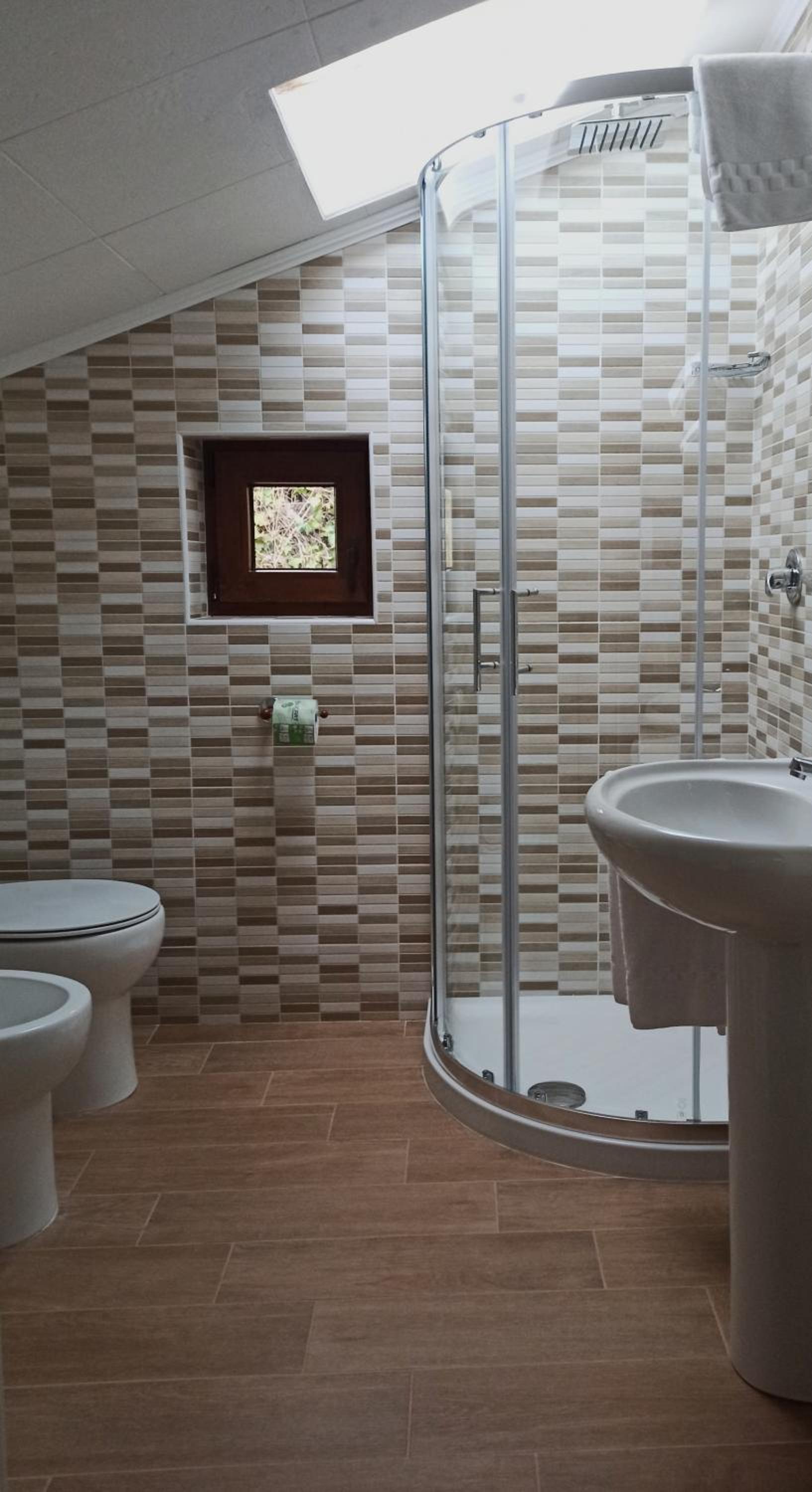 Triple Room - Photo 6