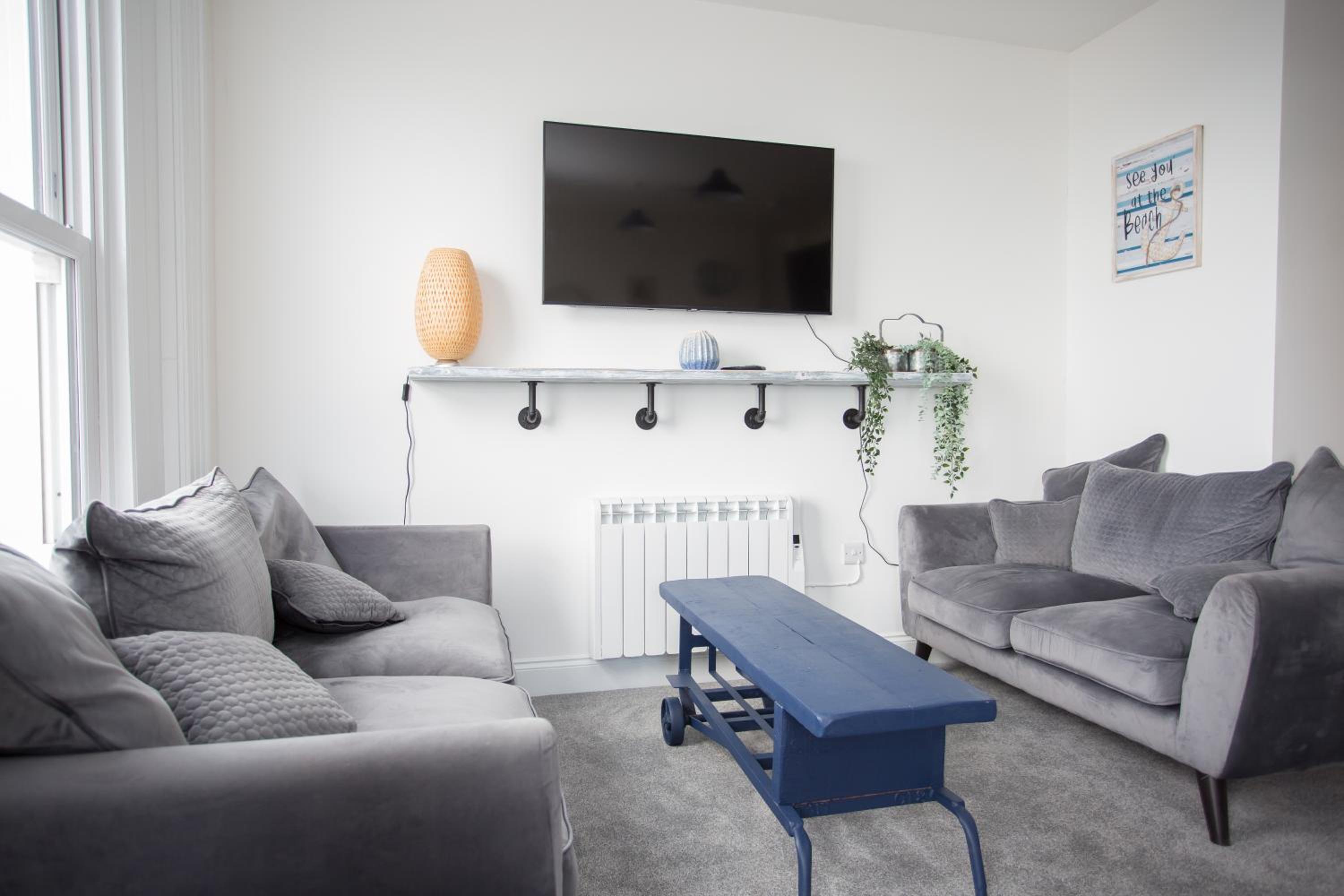 Three-Bedroom Apartment photo 1