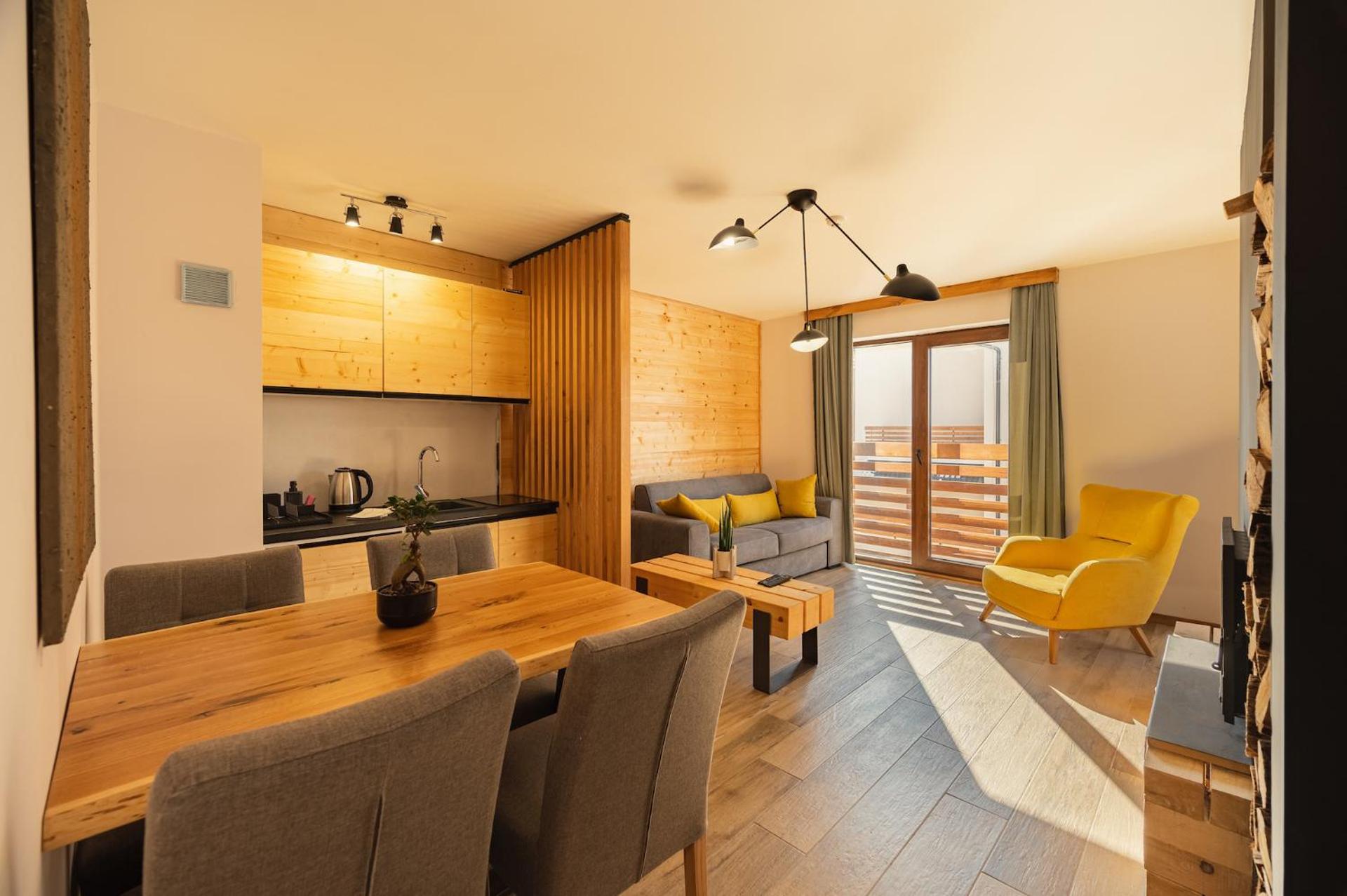 Superior King Suite photo 3