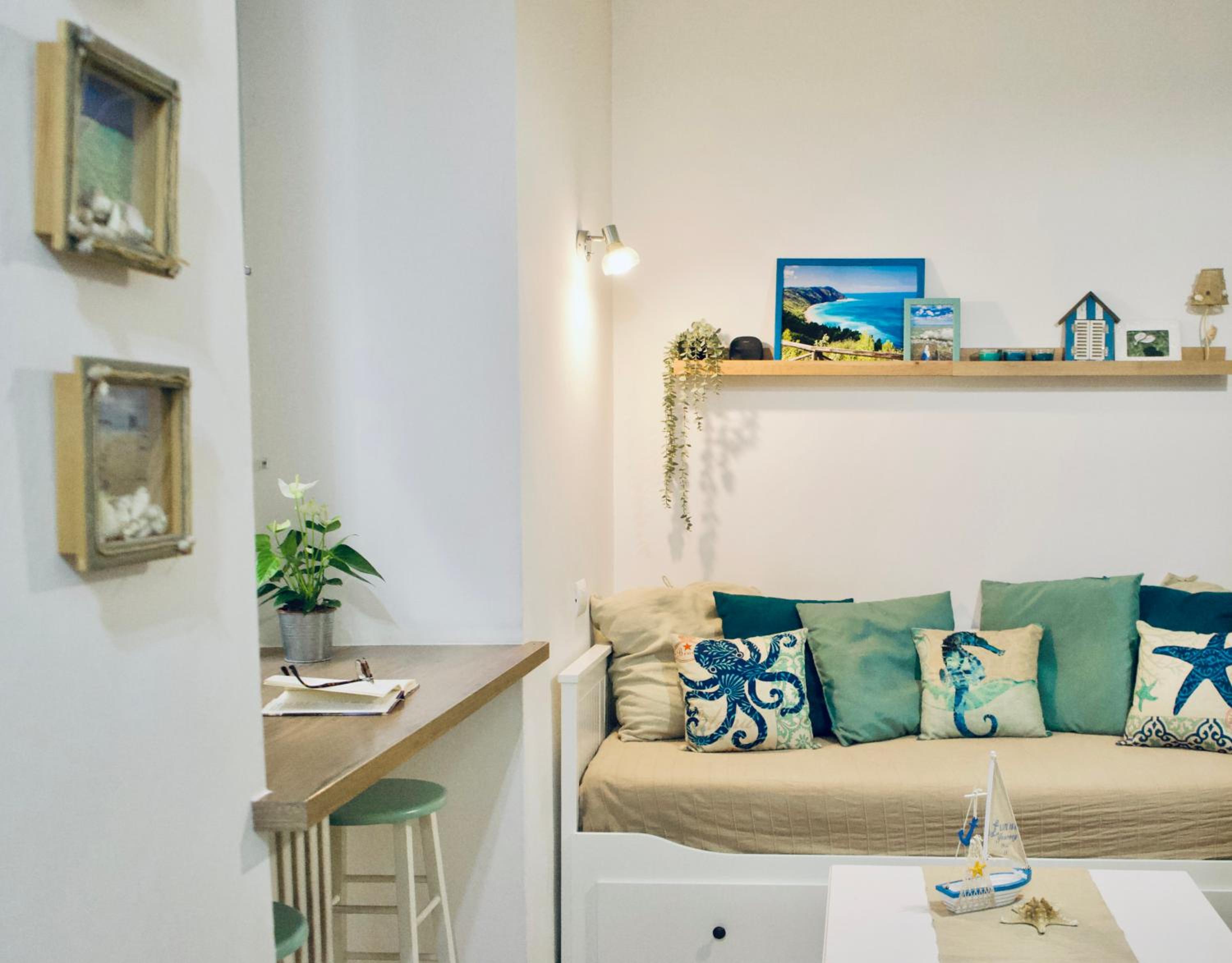 One-Bedroom Apartment photo 1