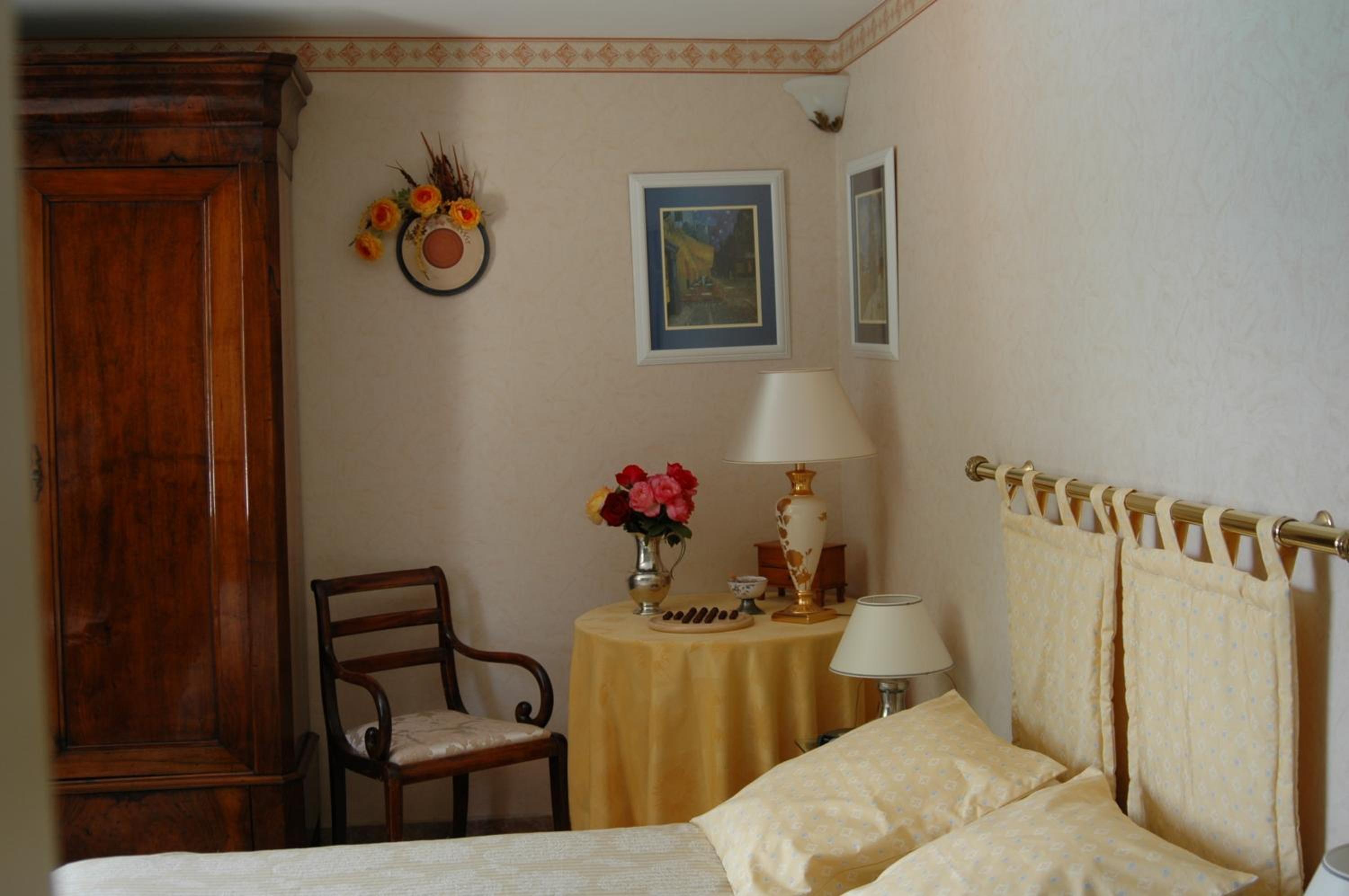 Double or Twin Room with Garden View photo 3