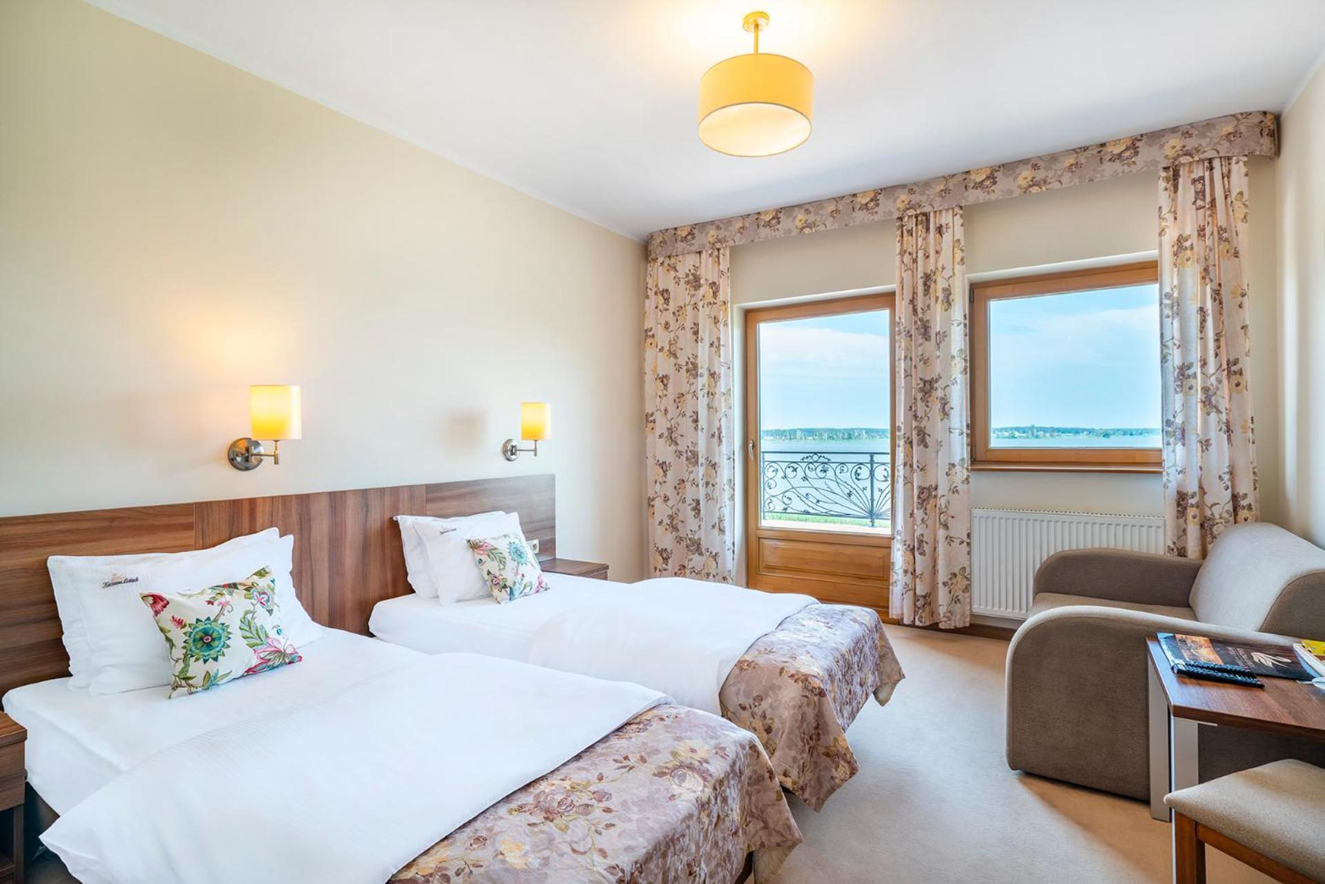 Twin Room with Lake View