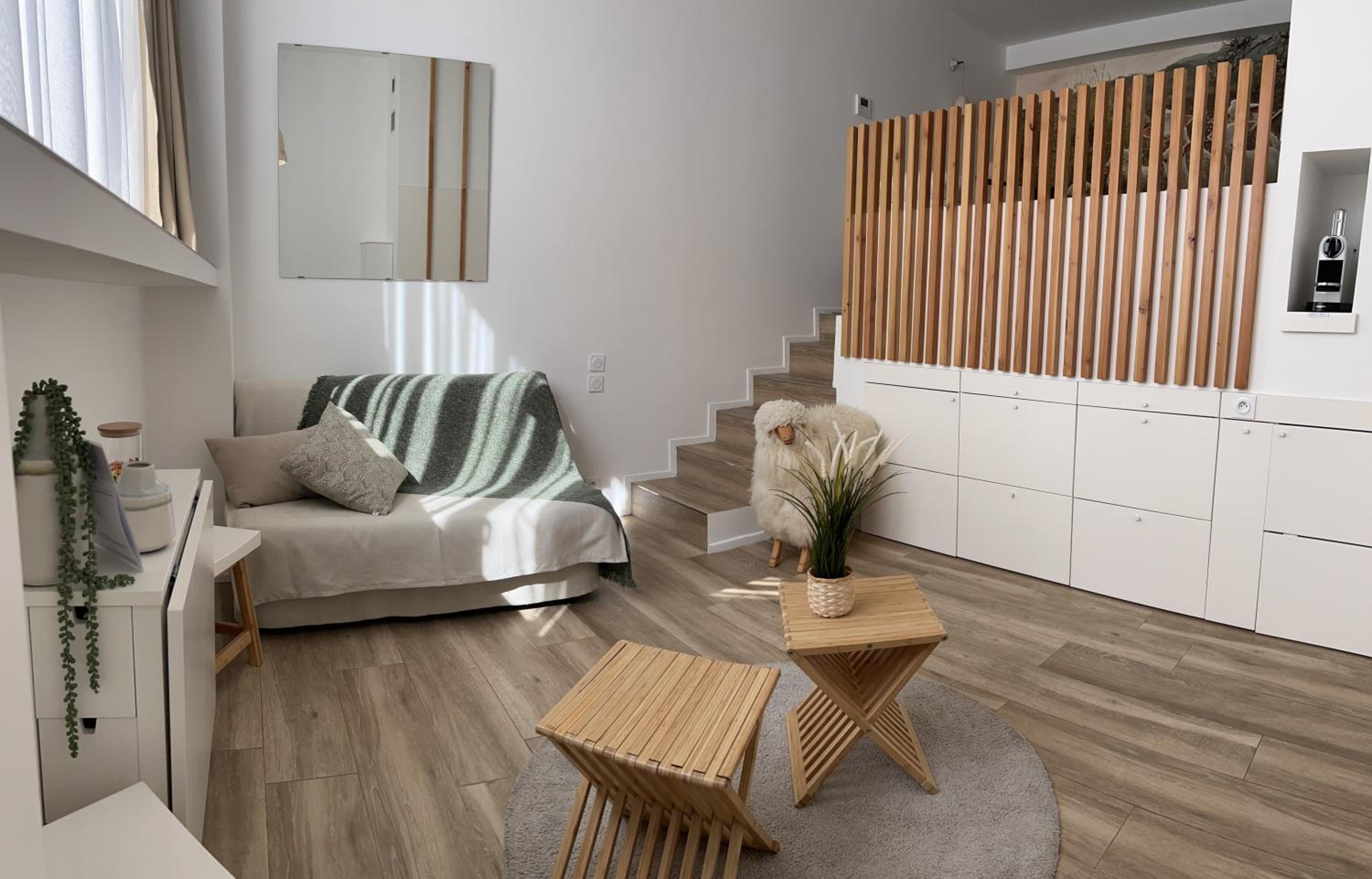 One-Bedroom Apartment - Photo 1