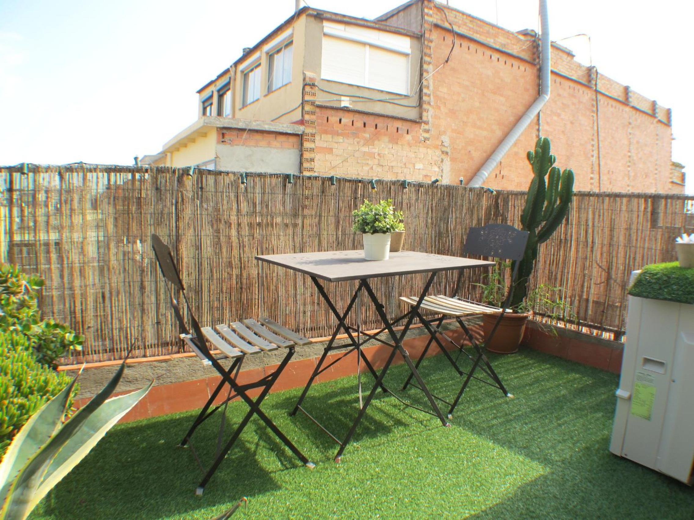 Standard Three-Bedroom Apartment - Calle Casanovas 78 photo 2