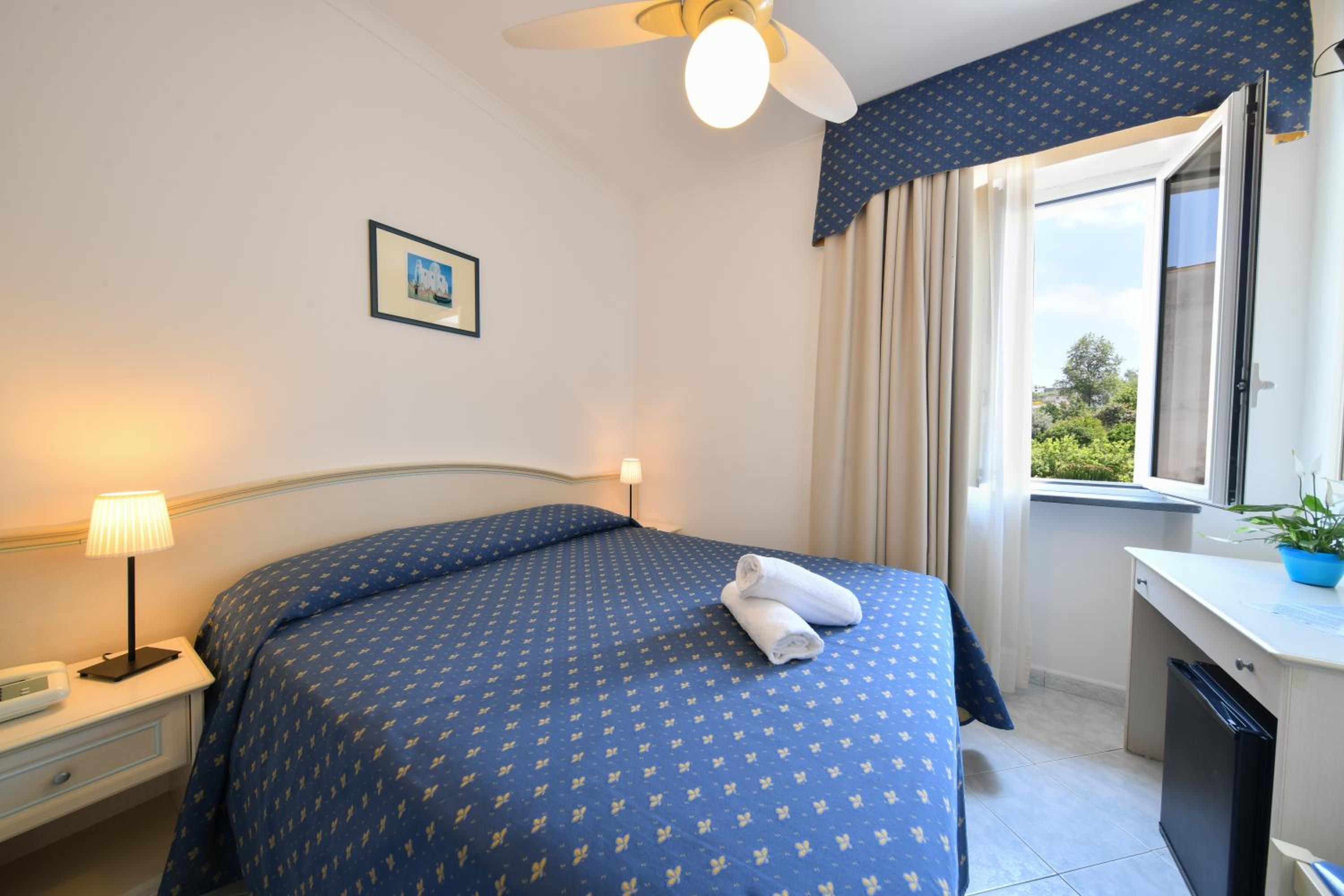 Classic Double Room - Photo 4