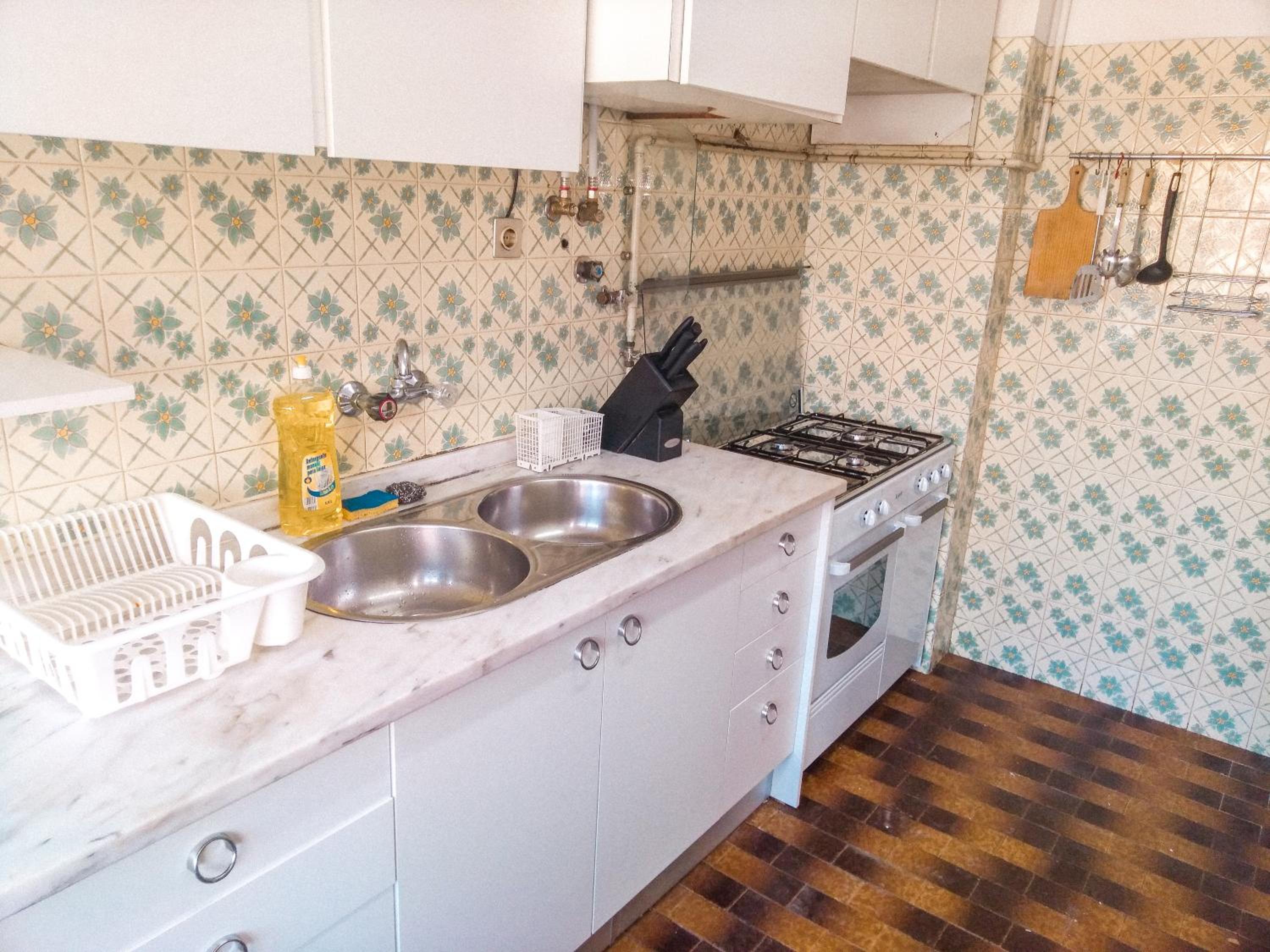 Standard Triple Room - Photo 8