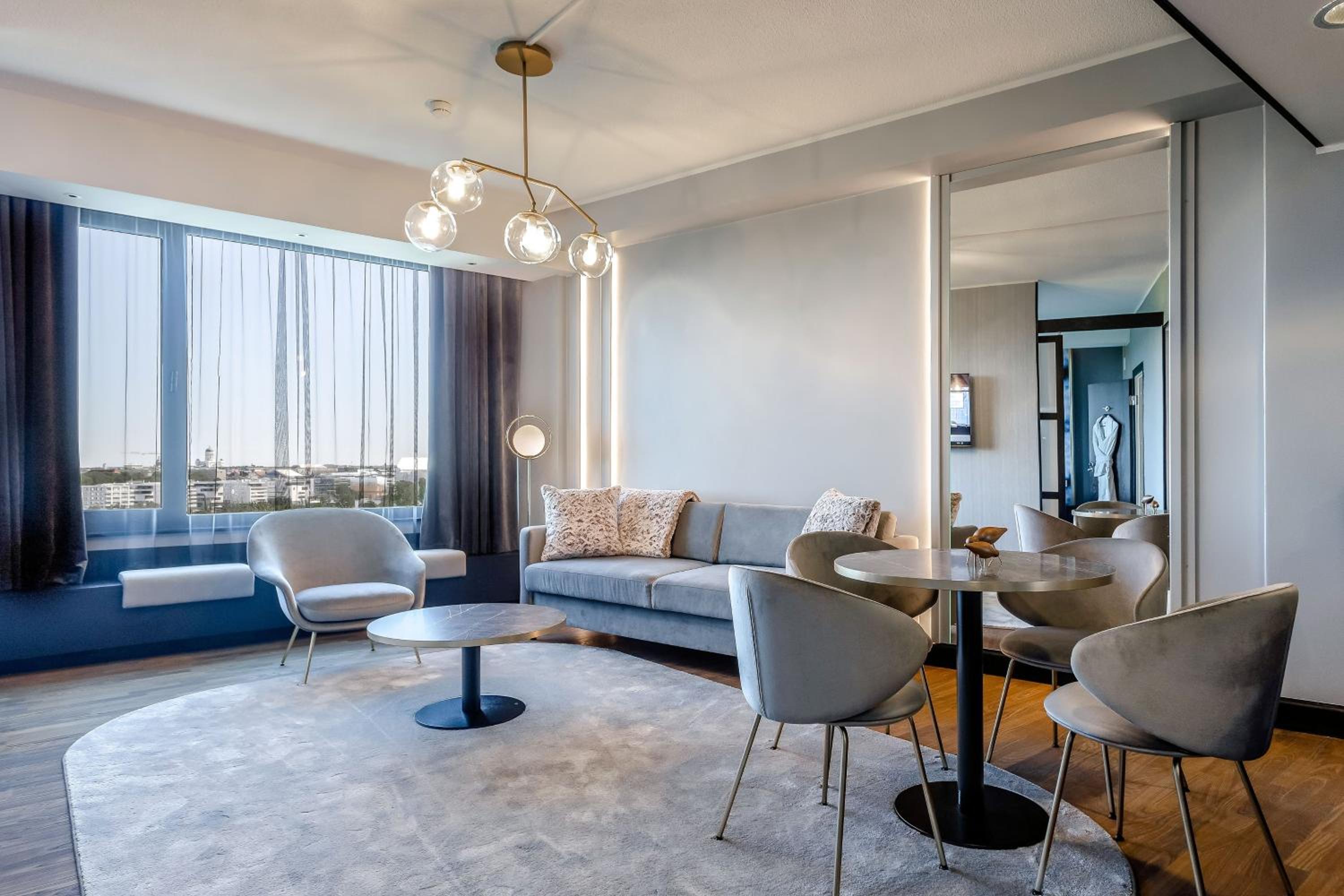 One-Bedroom Suite