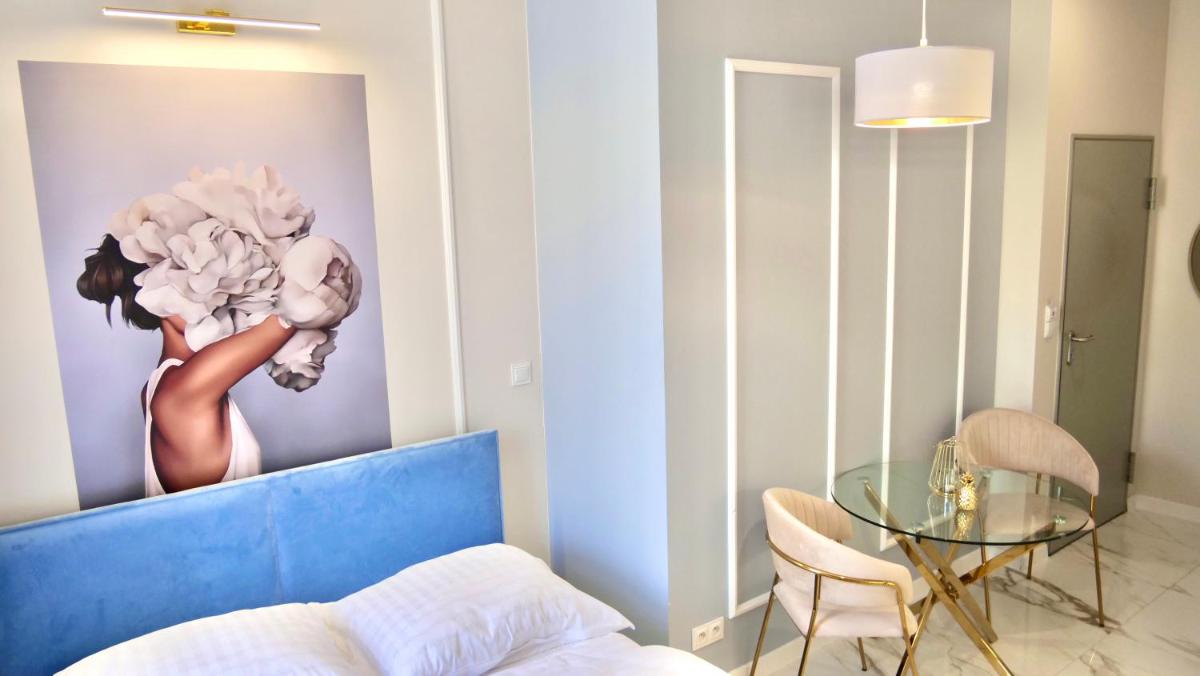 Deluxe Double Room with Shower - Photo 2