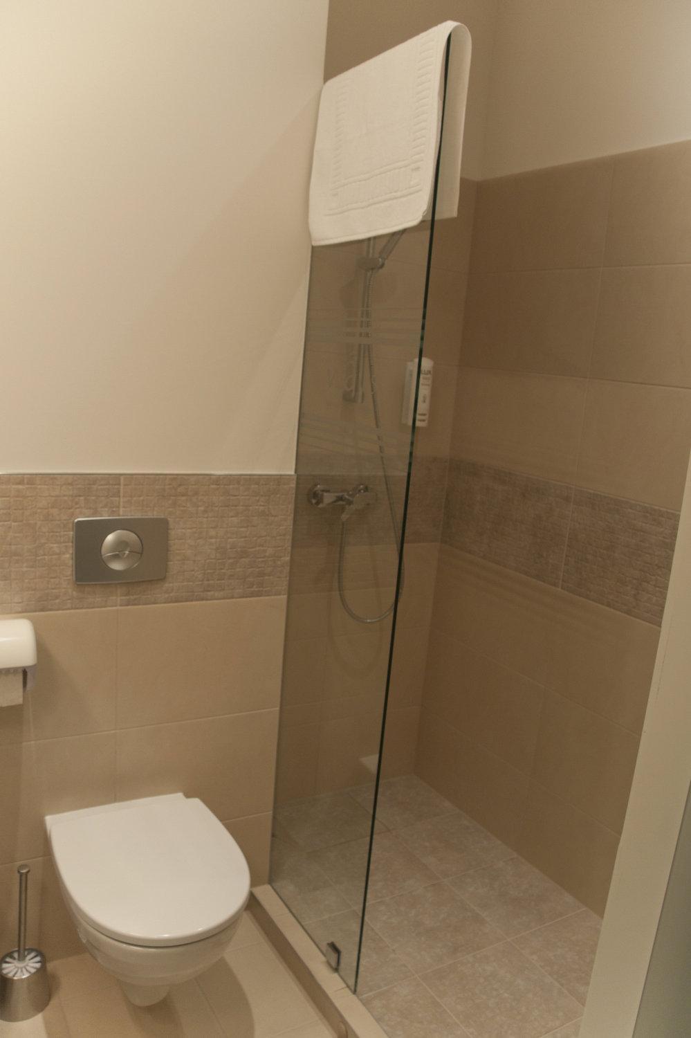 Double Room - Photo 5