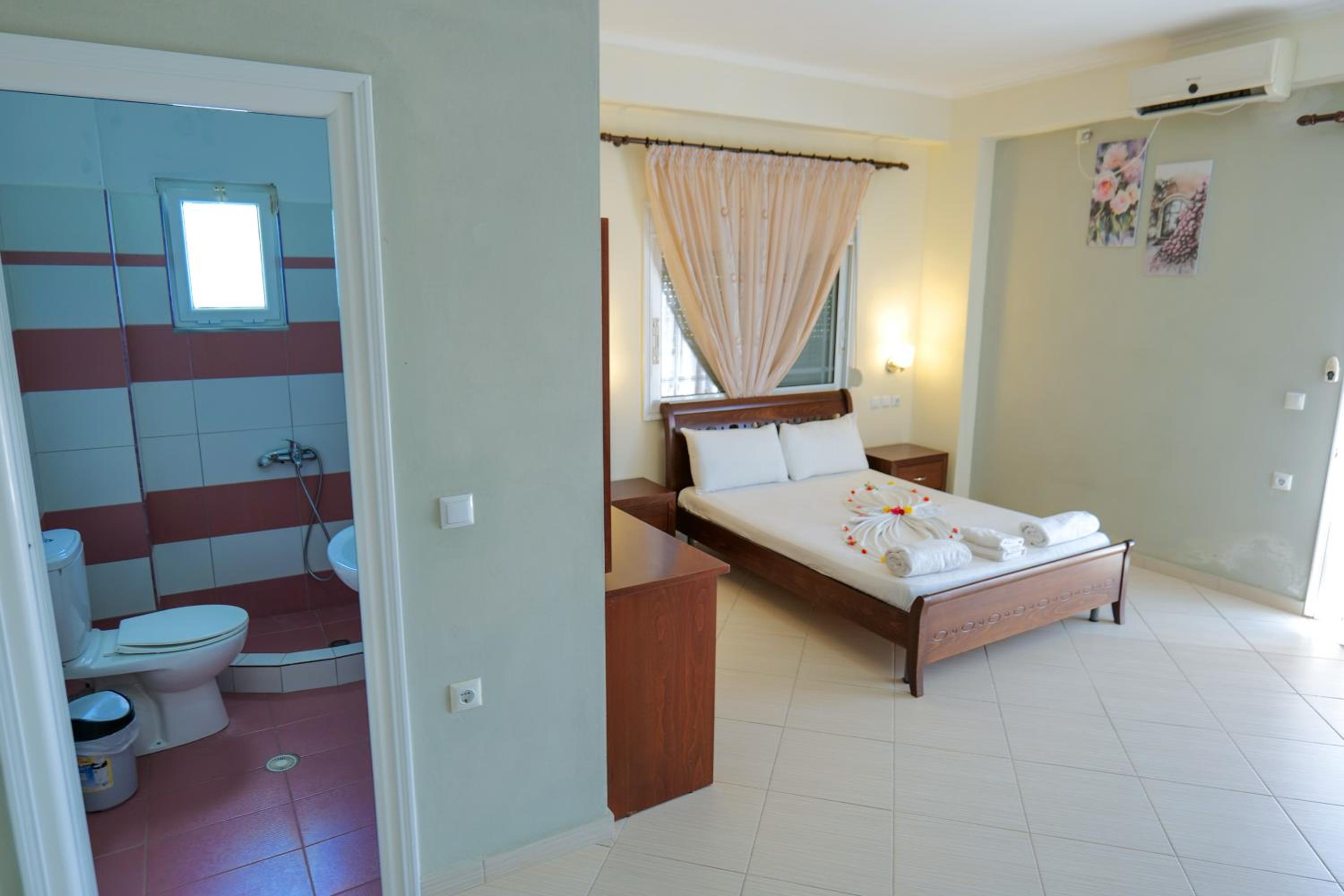Double Room with Balcony photo 3