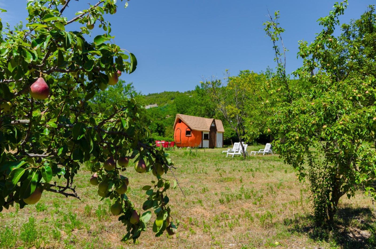 Mobile Home - Photo 2