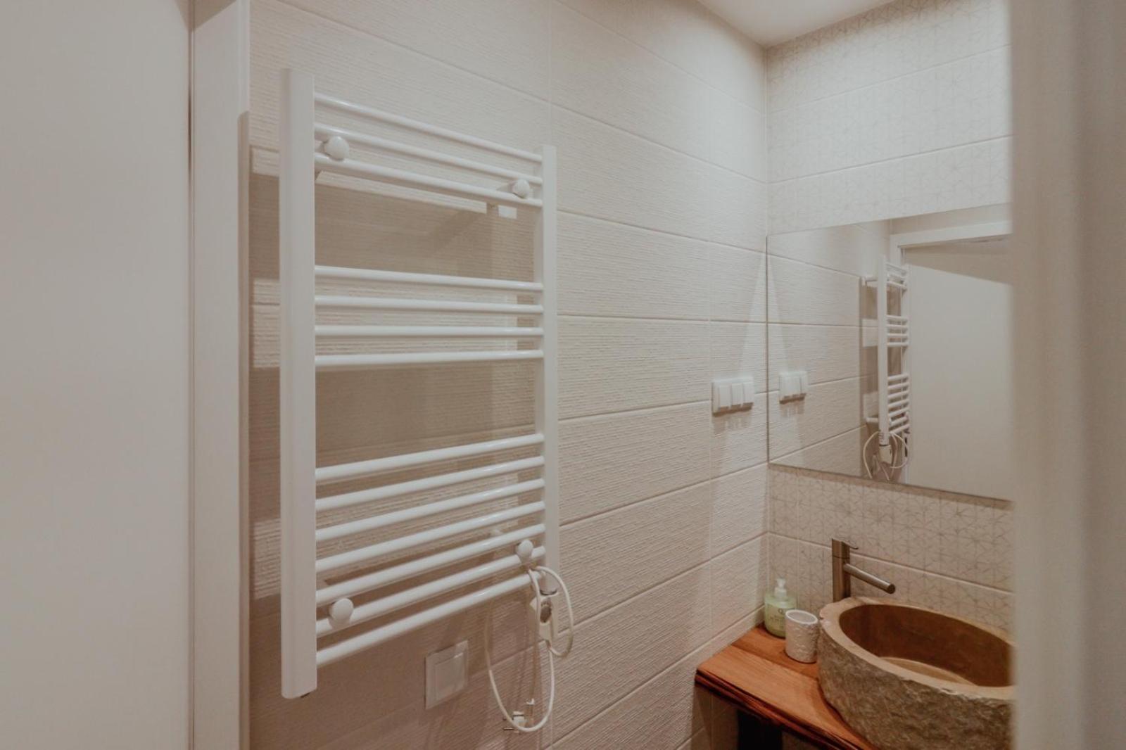 One-Bedroom House photo 2