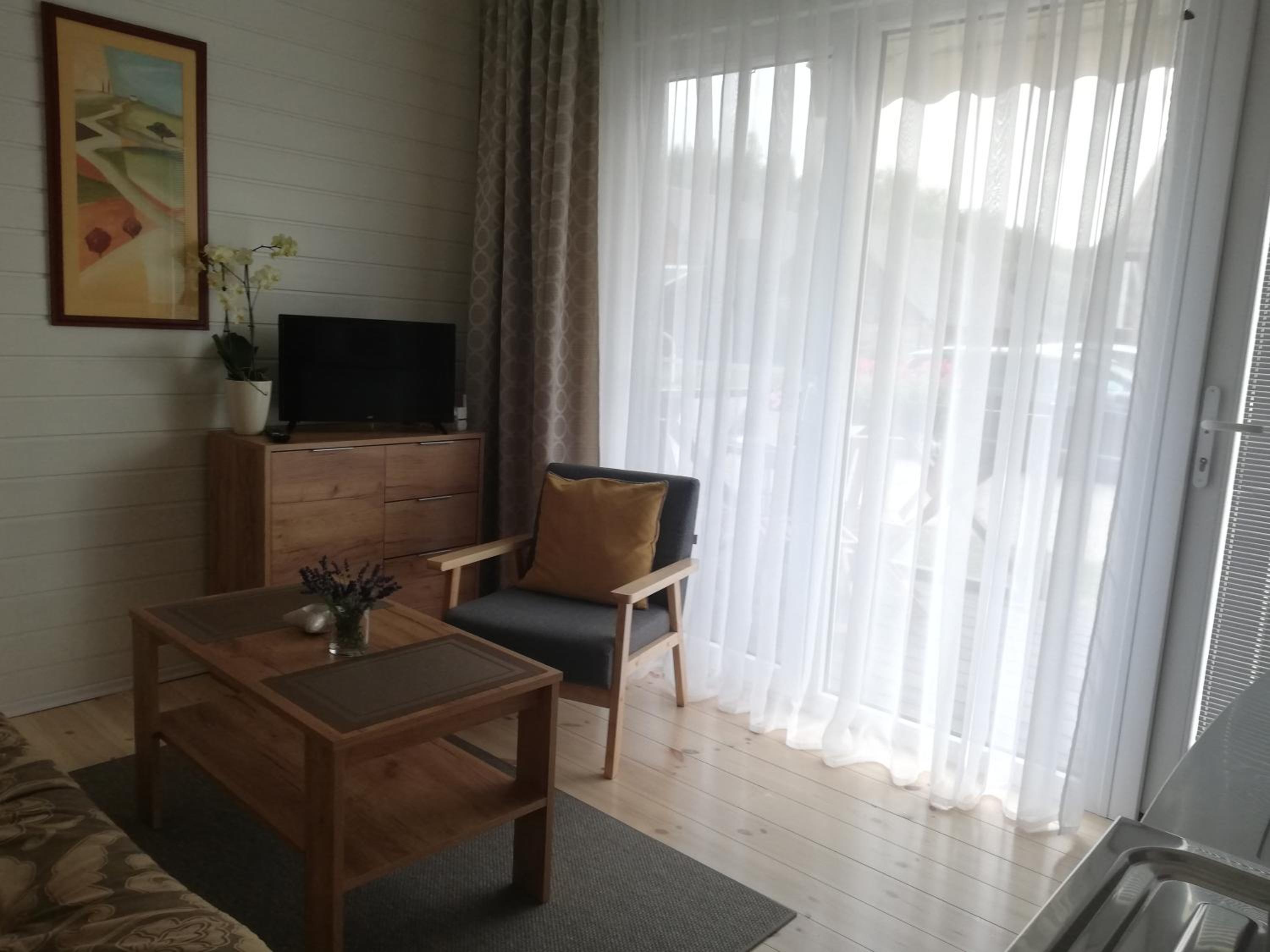 One-Bedroom House - Photo 12