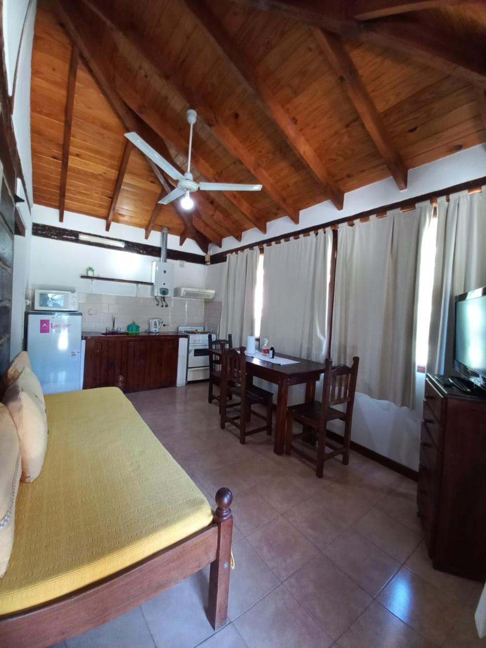 Bungalow (2 Adults) photo 3