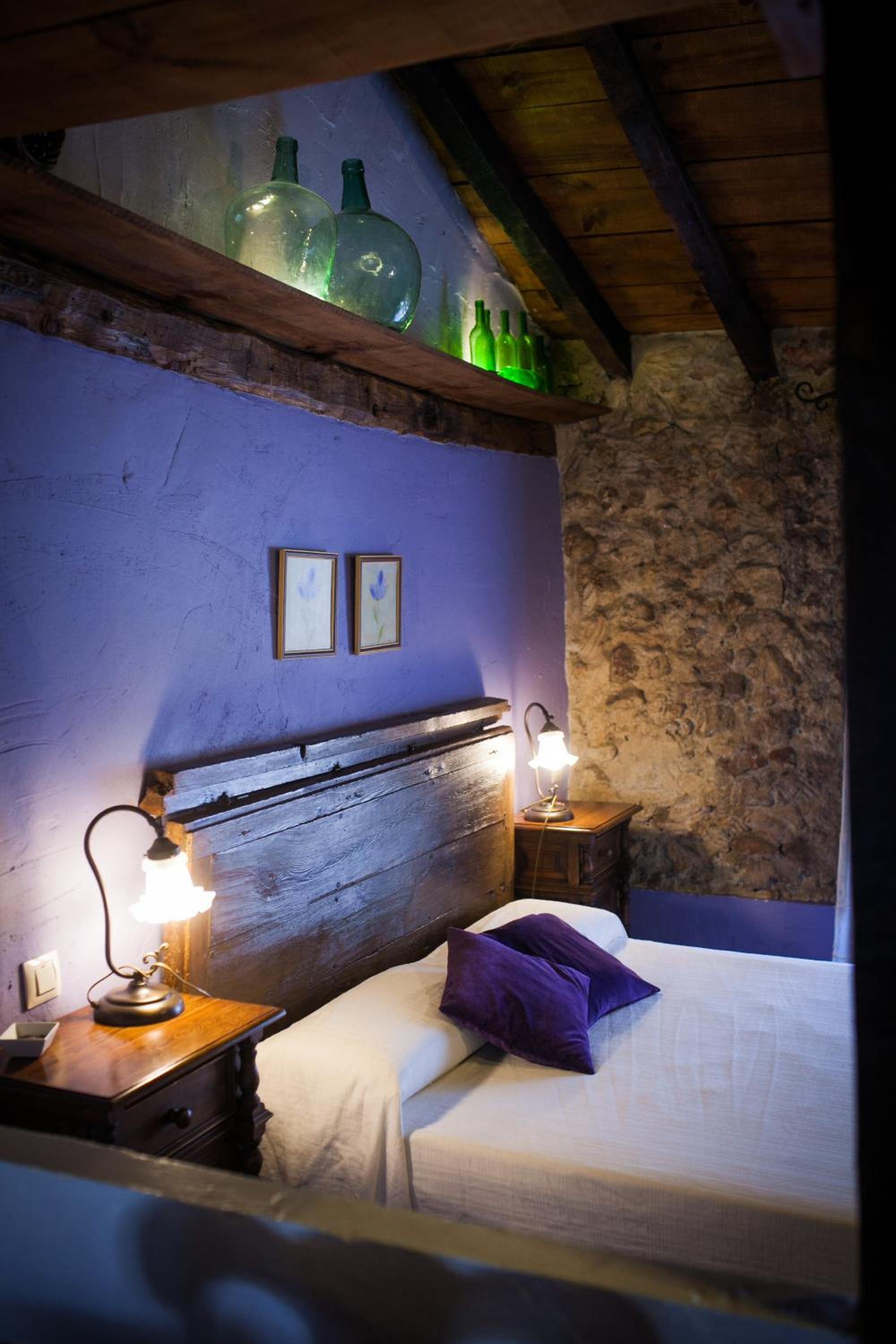 Double or Twin Room with Sitting Area - Photo 6