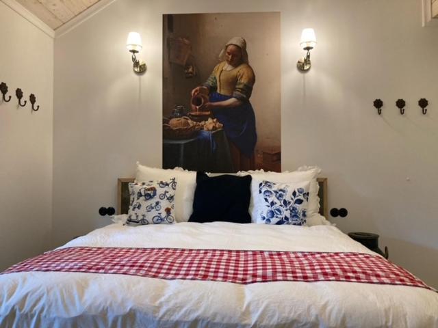 Deluxe Double Room with Shower - Photo 6