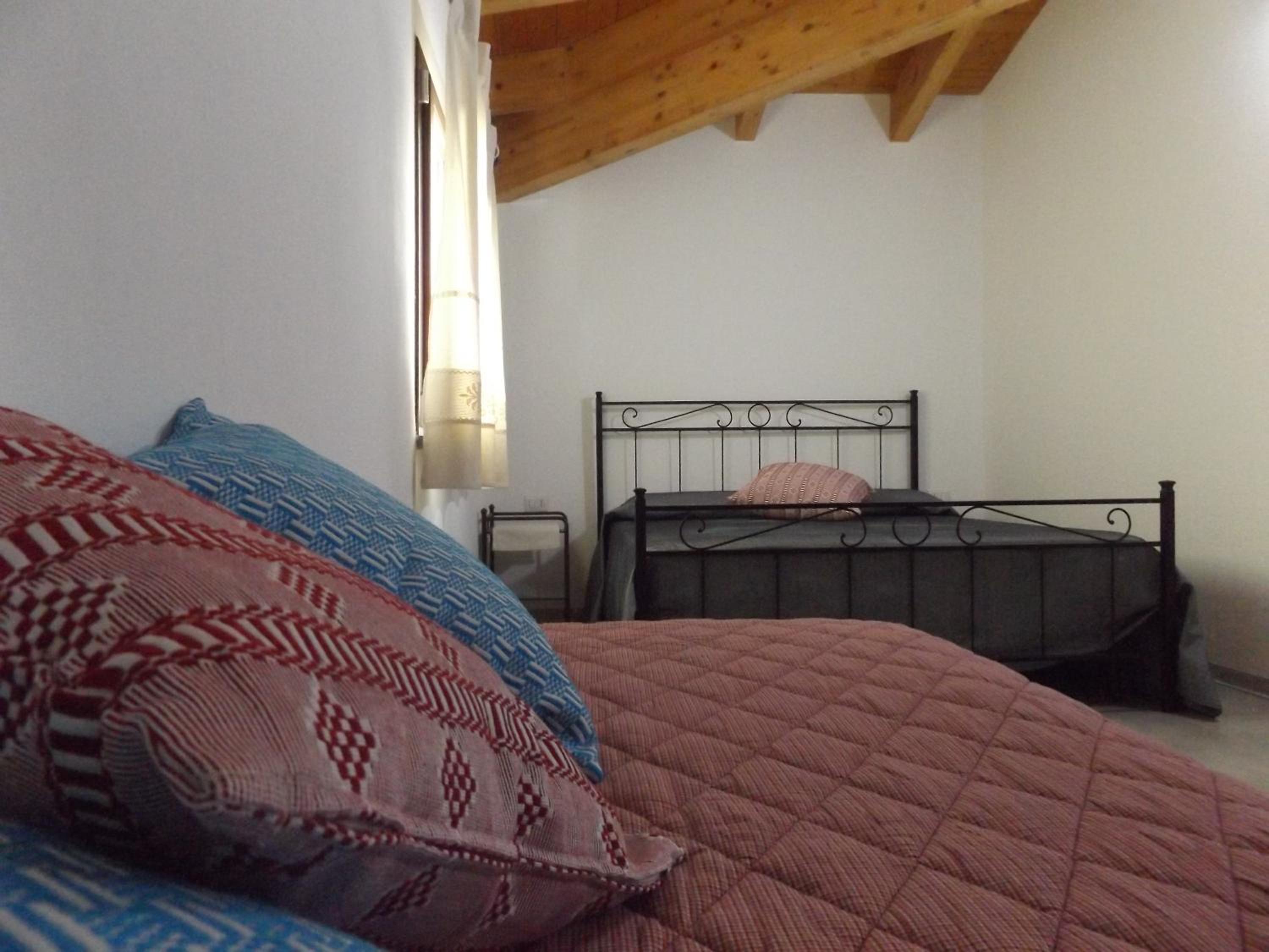 Deluxe Room (2 Adults + 1 Child) photo 1