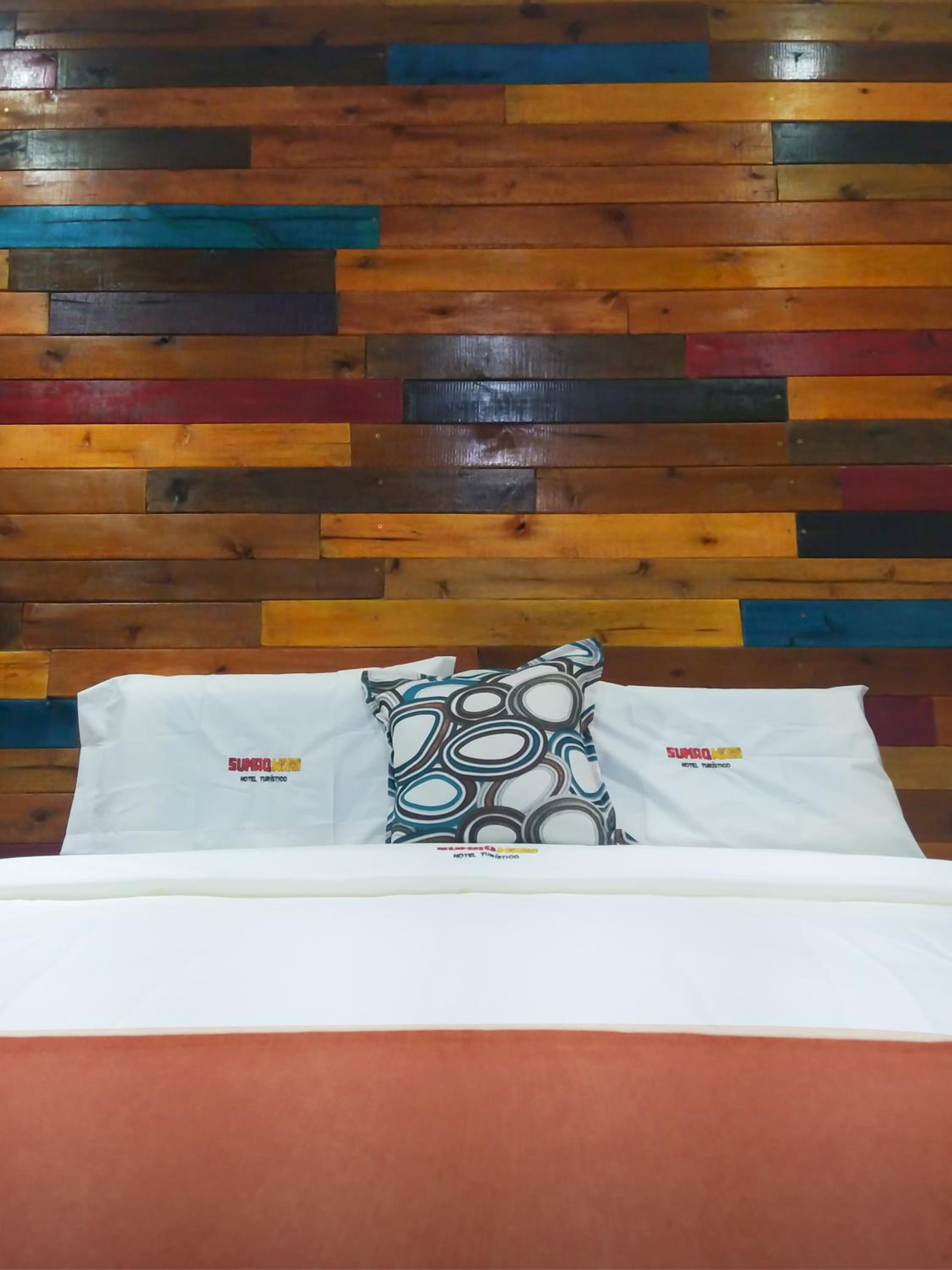 Queen Room with Balcony photo 2