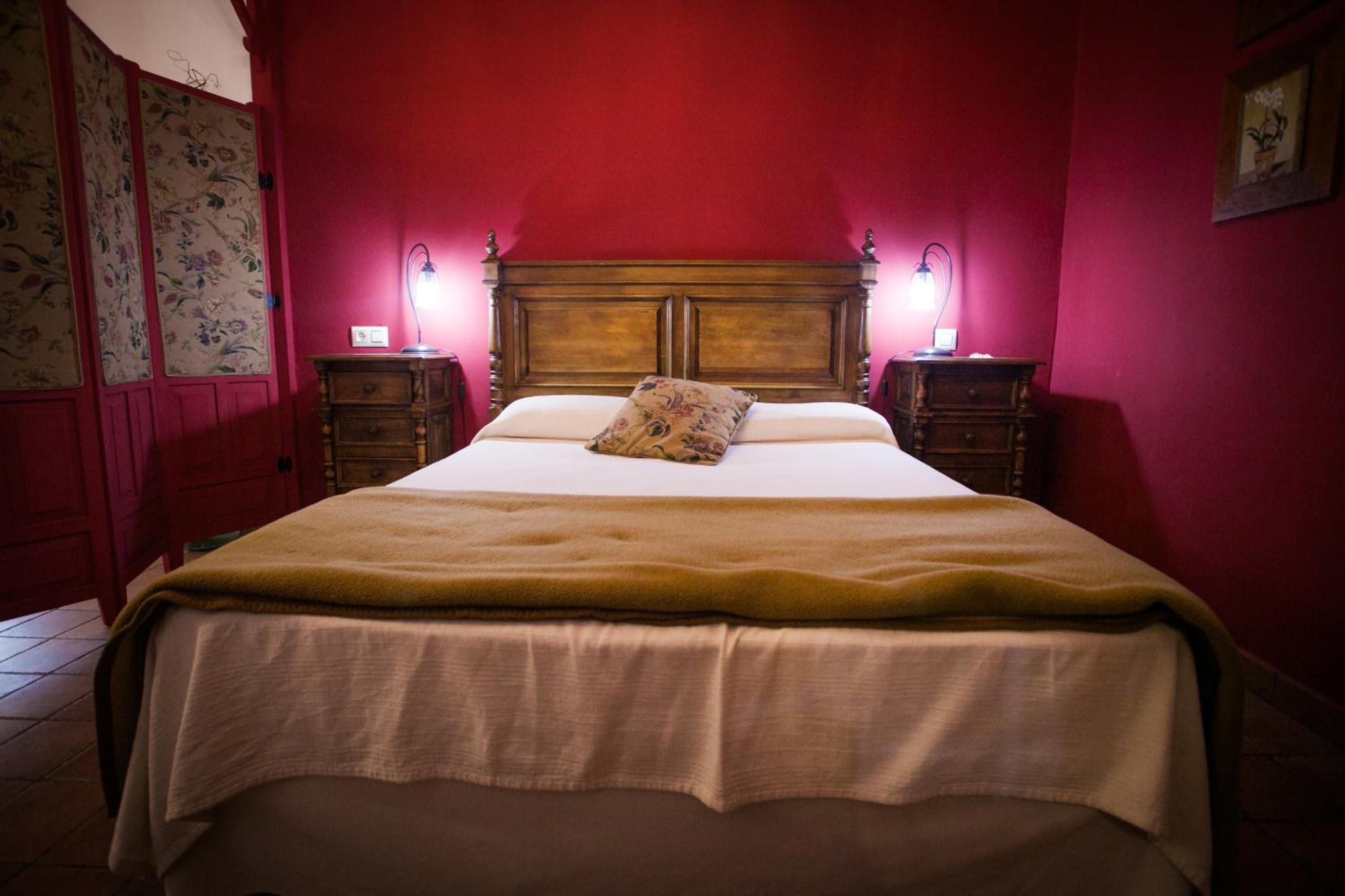 Double or Twin Room with Sitting Area - Photo 5