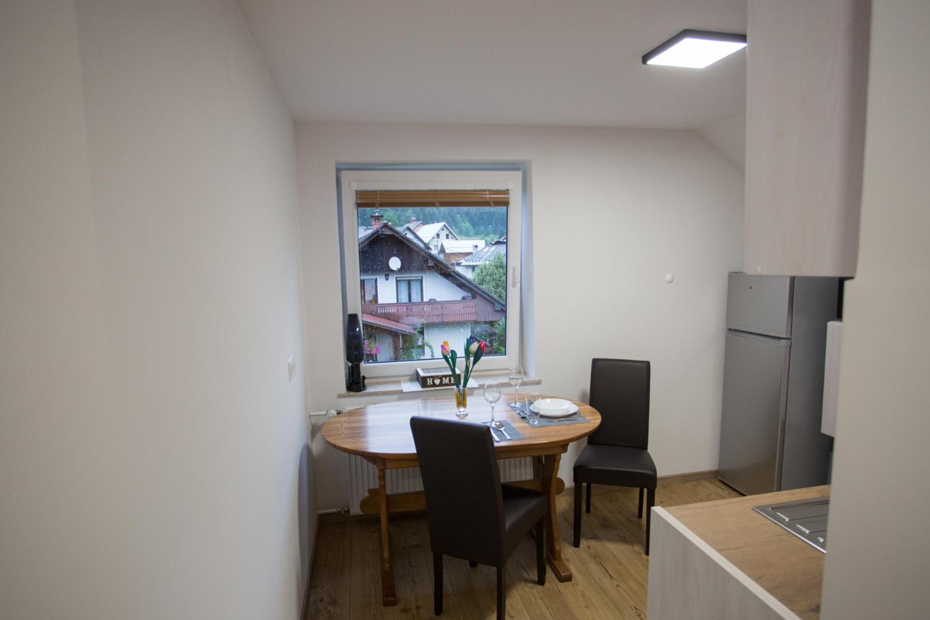 One-Bedroom Apartment photo 2