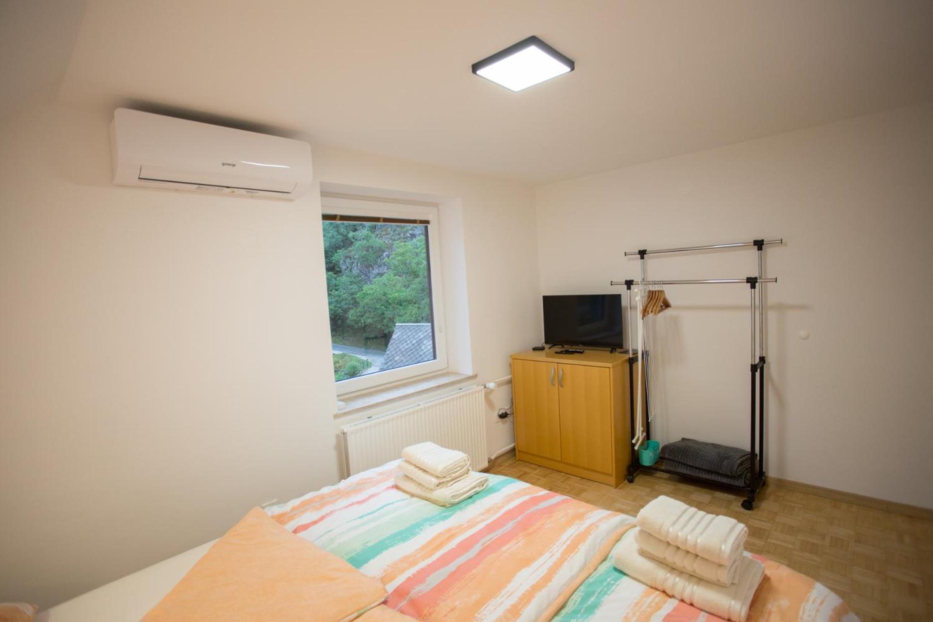 One-Bedroom Apartment photo 3