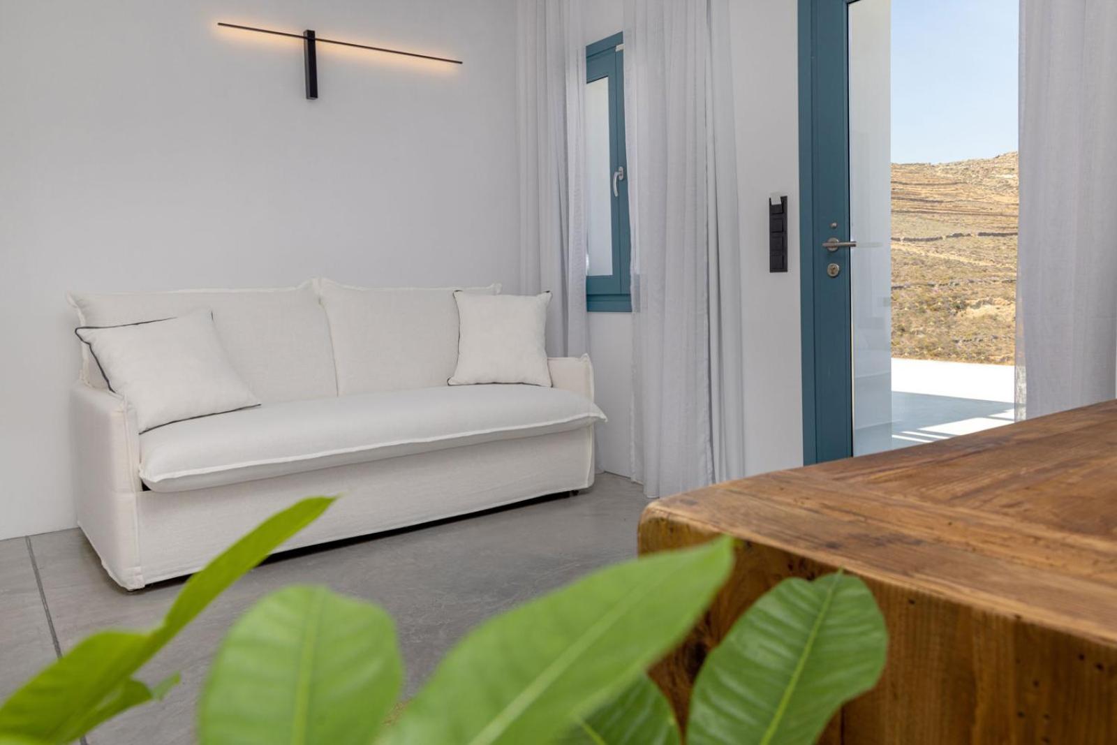 Family Room with Sea View - Photo 8