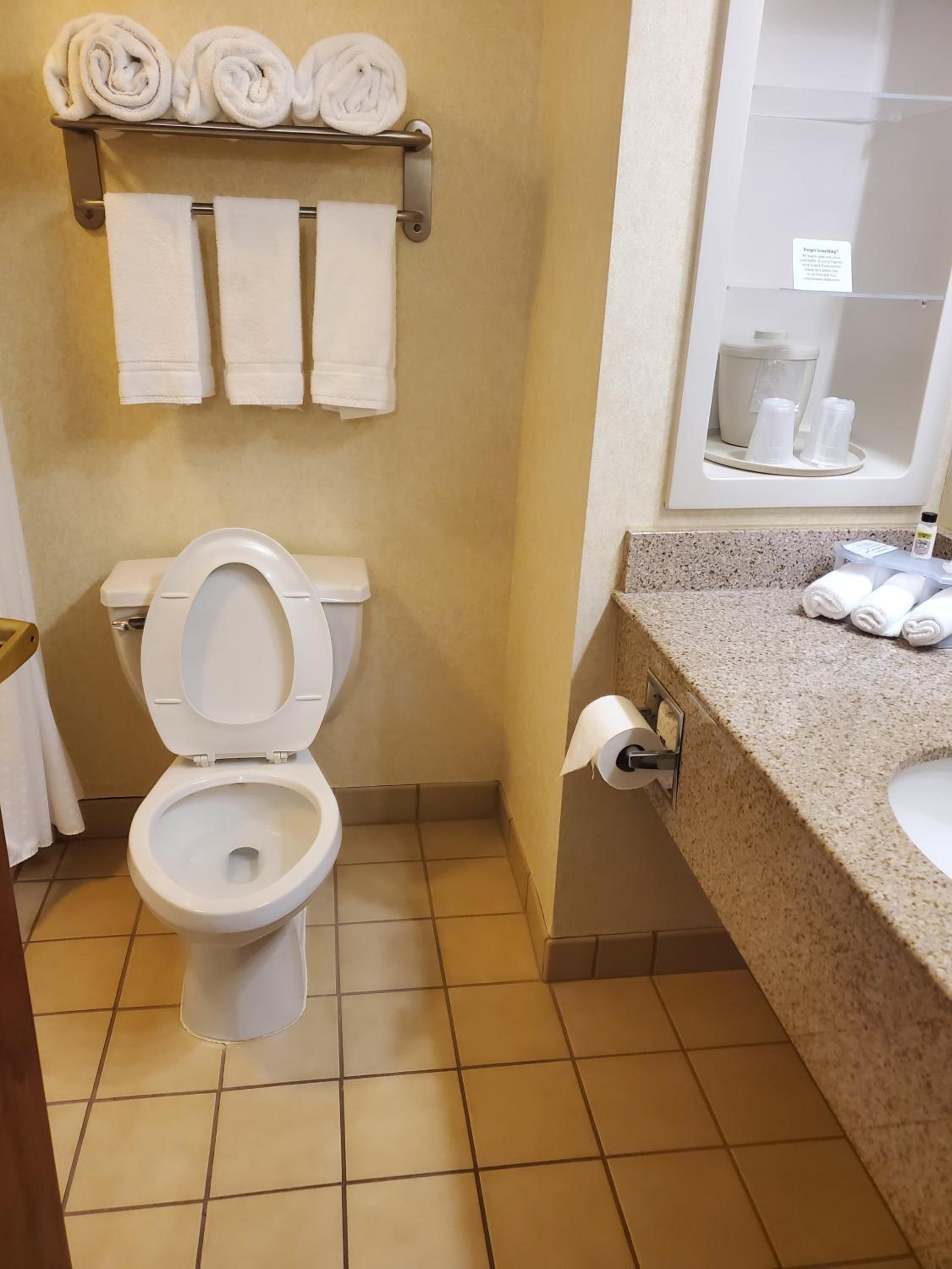 Queen Room photo 3