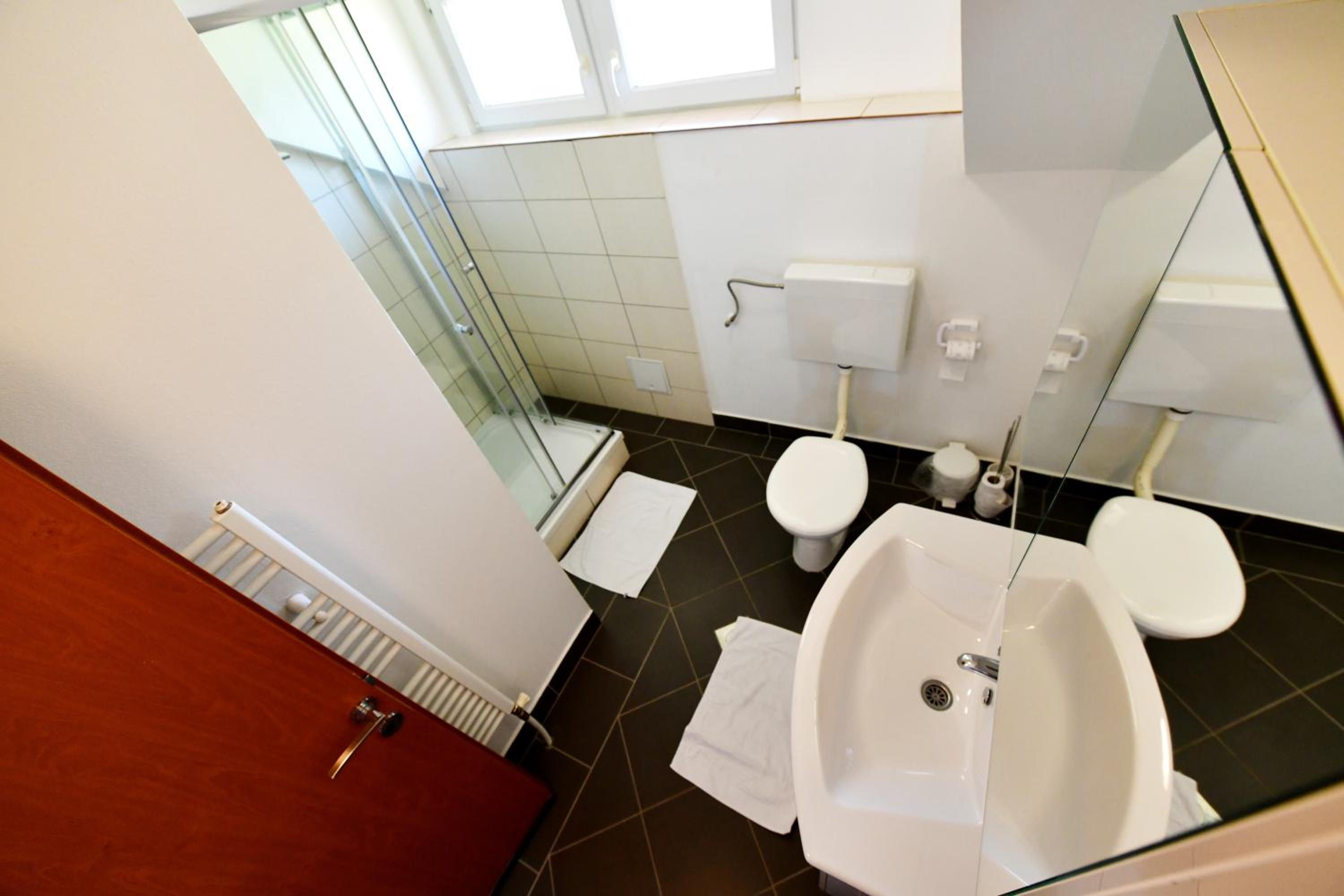 Apartment with Balcony - Photo 38