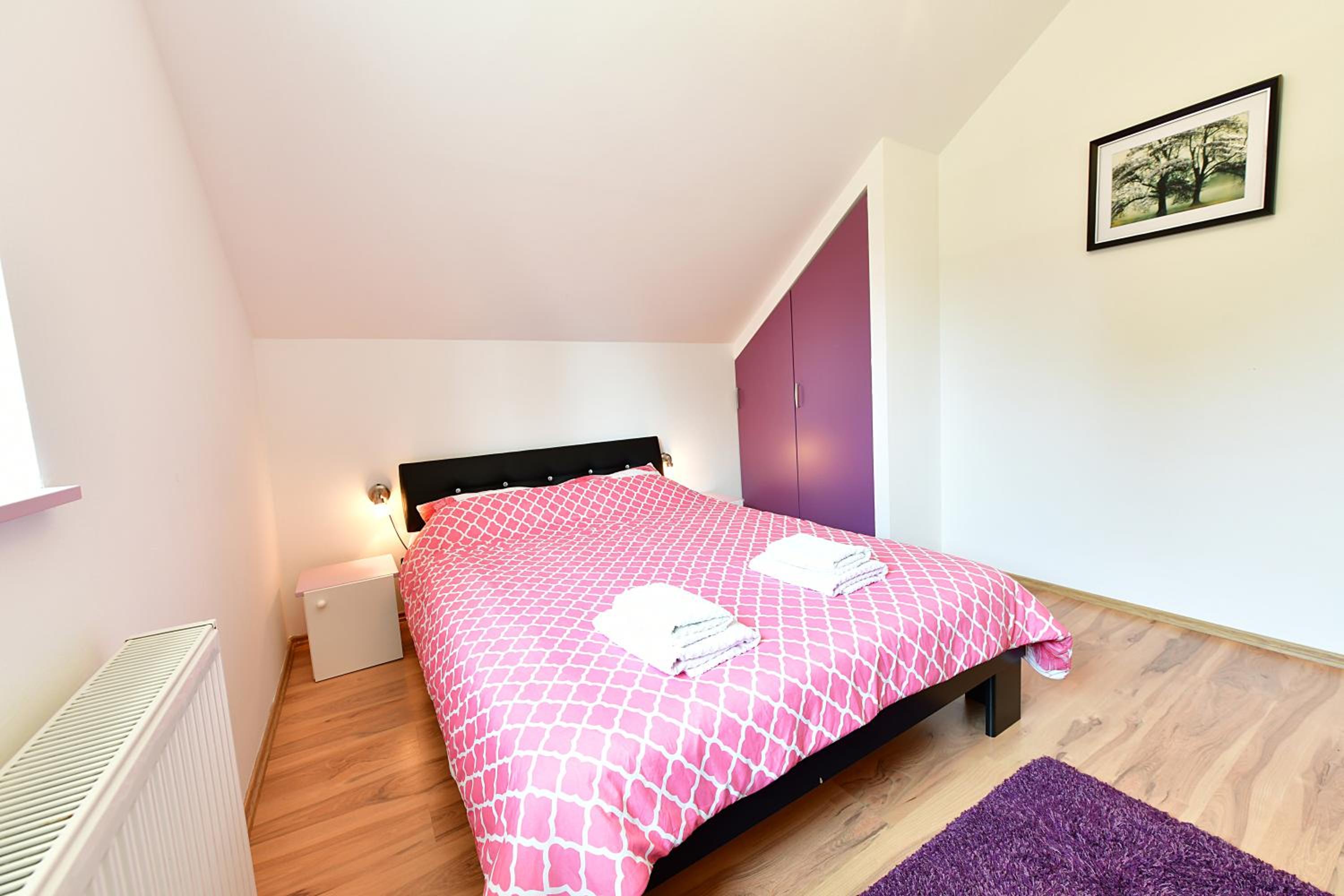 Apartment with Balcony - Photo 39