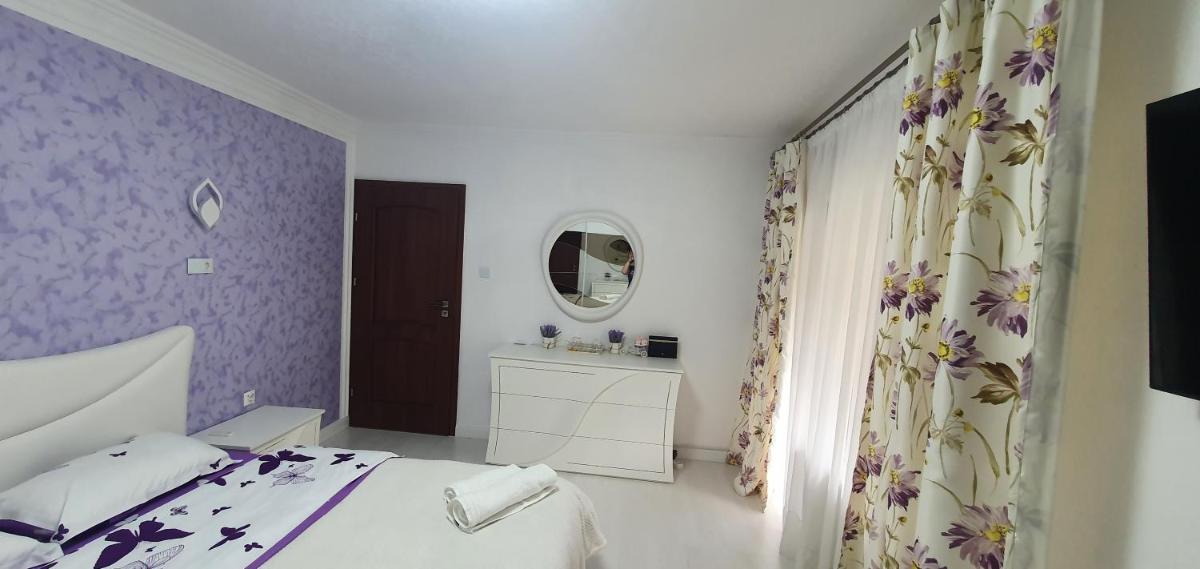 Deluxe Apartment - Photo 2