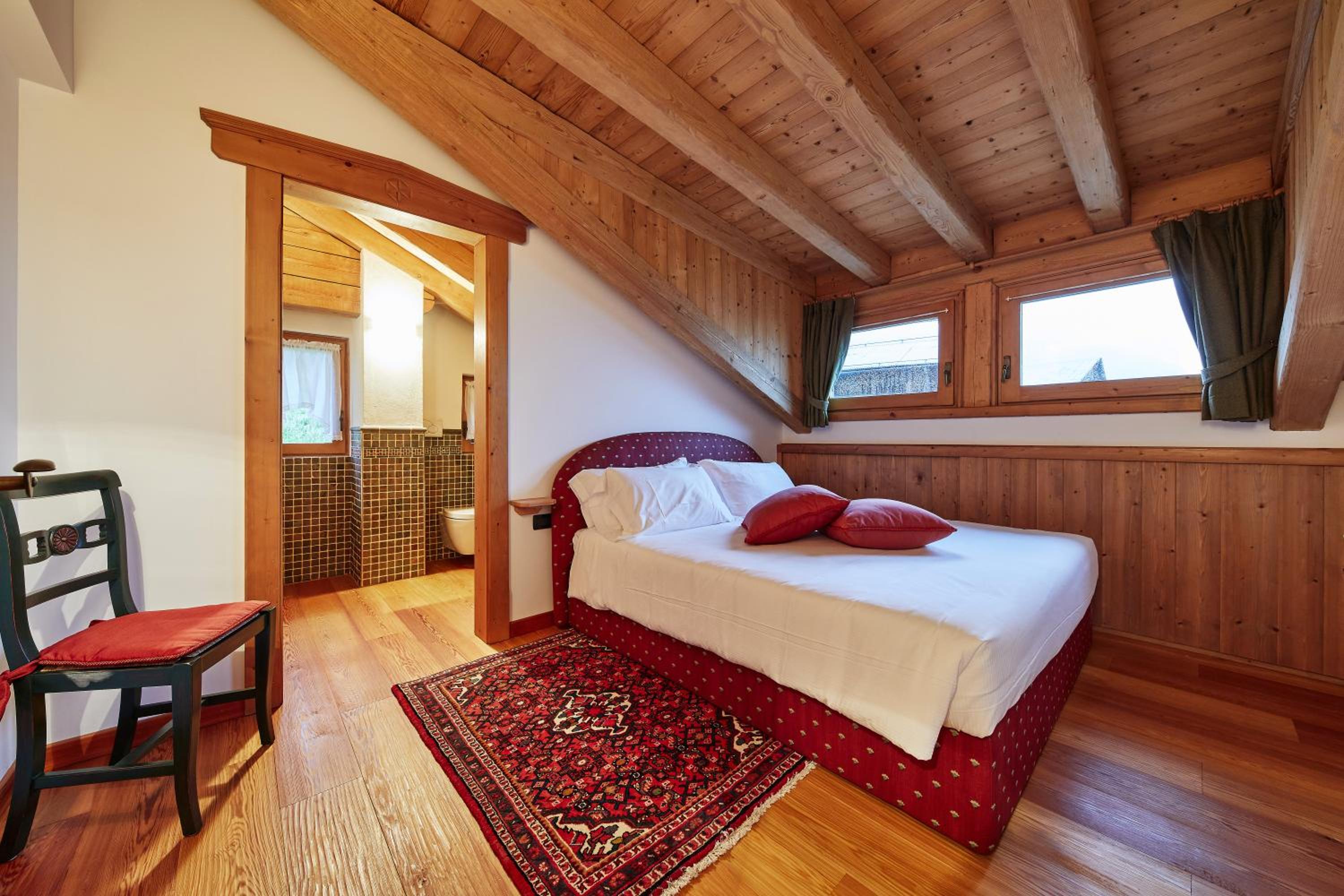 Double Room with Spa Bath - Photo 1
