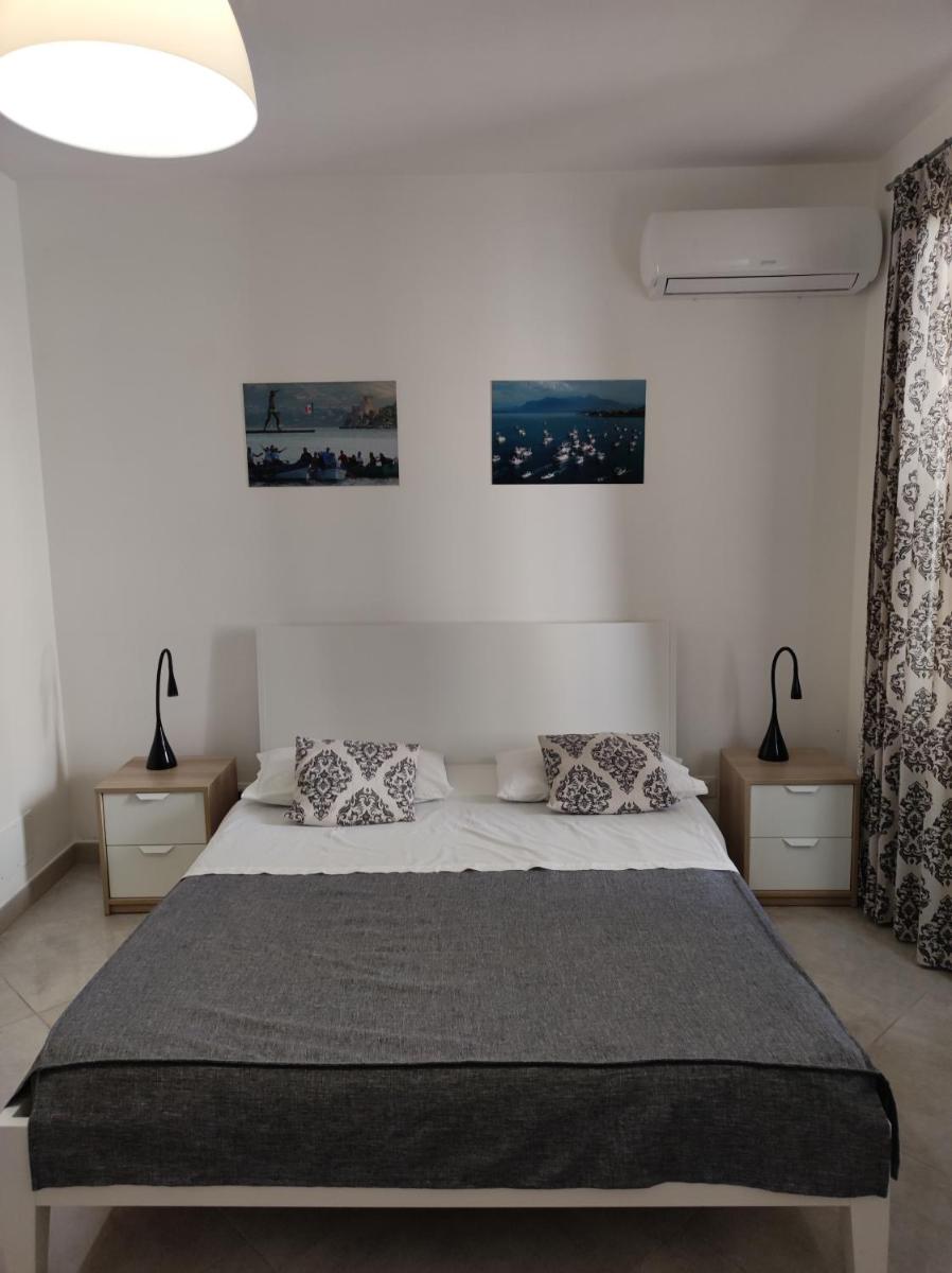 Studio Apartment photo 2