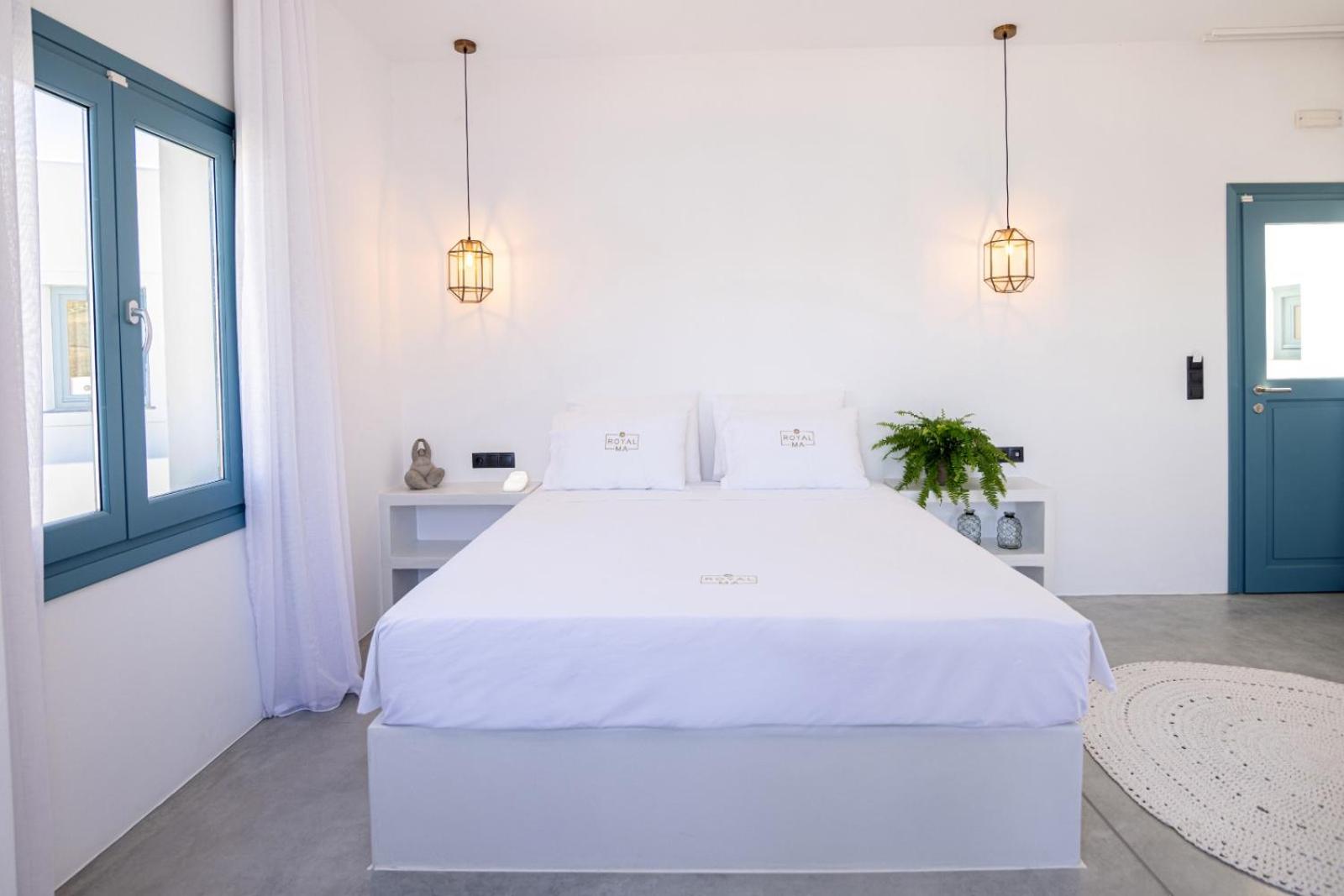 Double Room with Balcony and Sea View - Photo 1