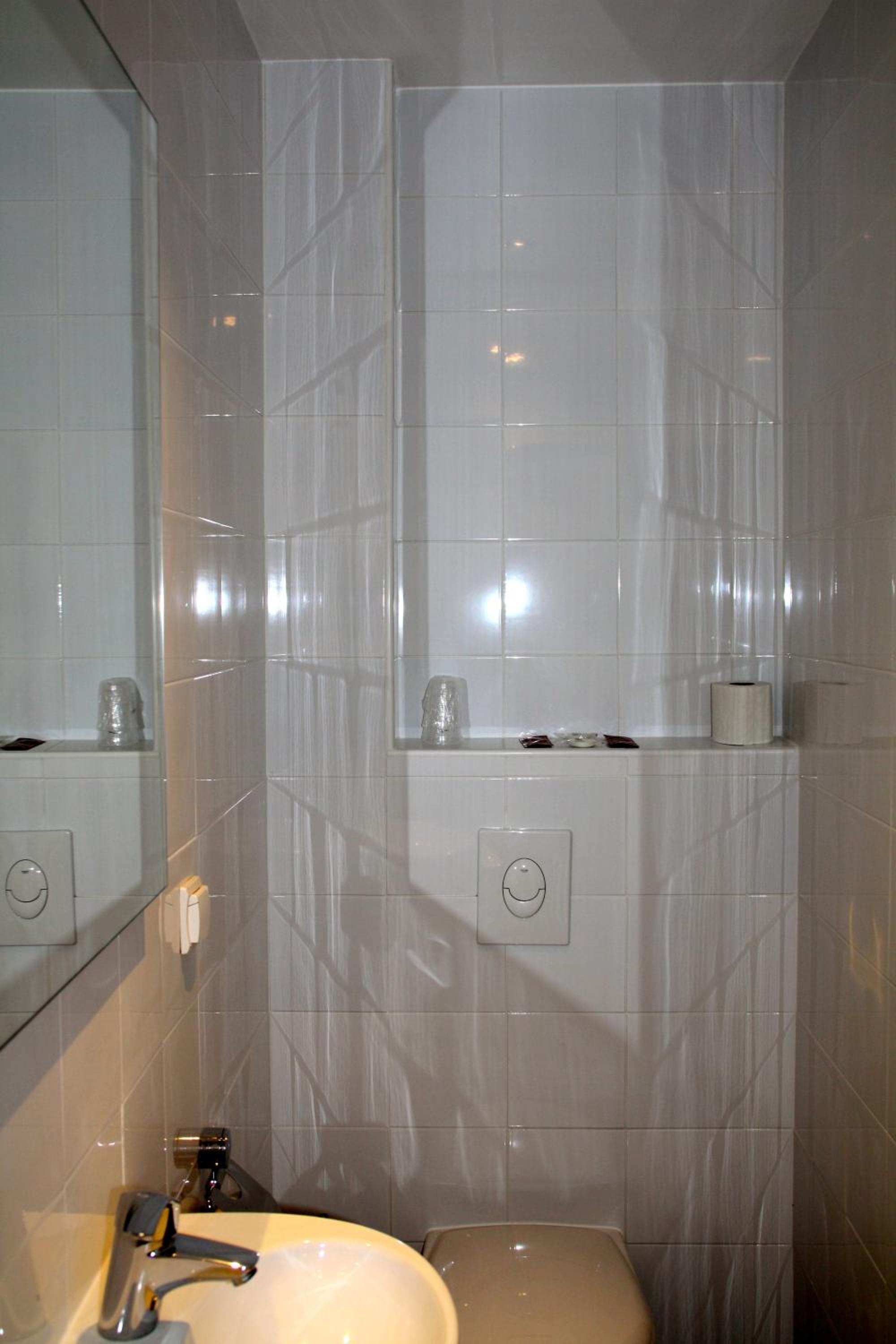 Double Room - Photo 2
