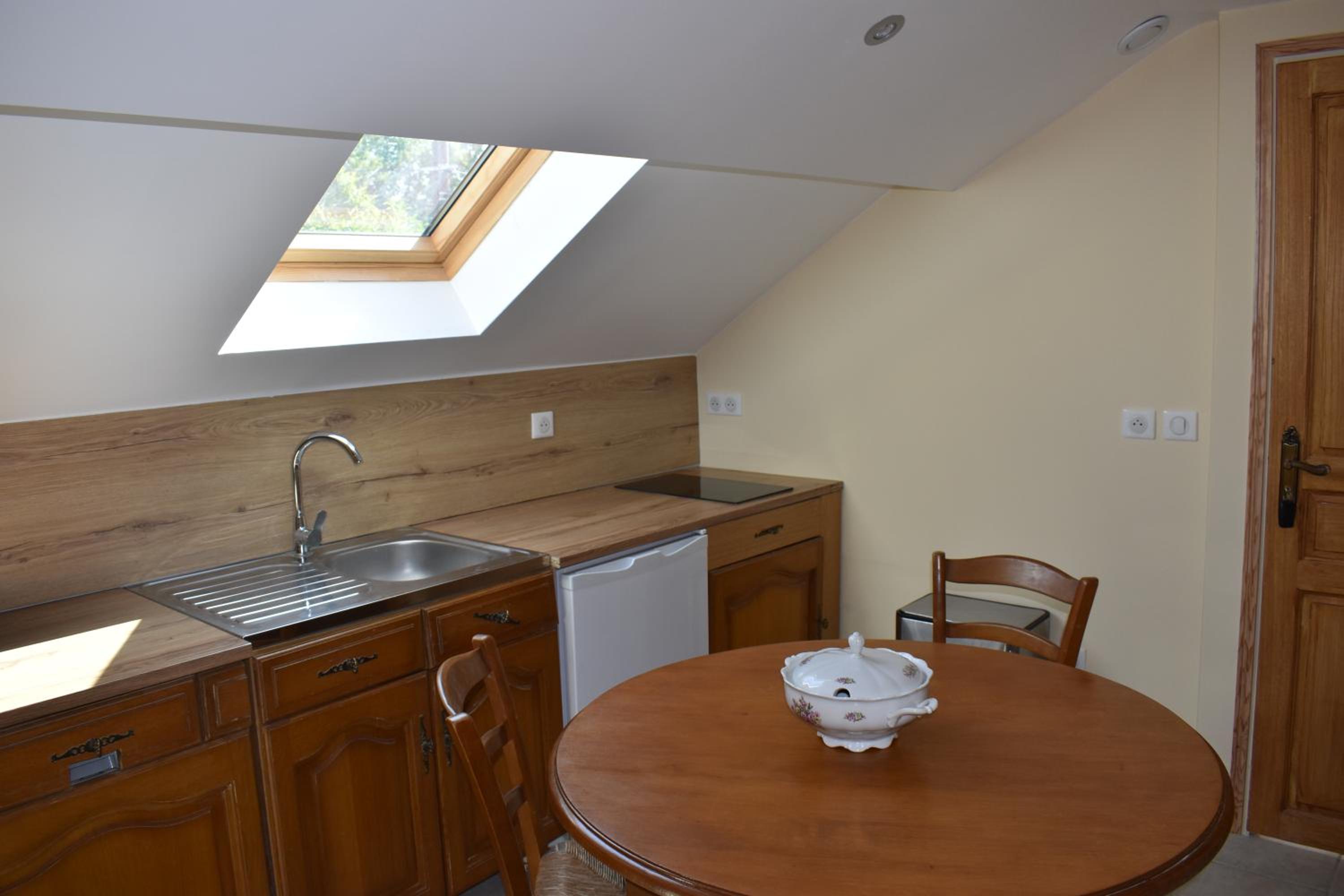 One-Bedroom Apartment - Photo 20