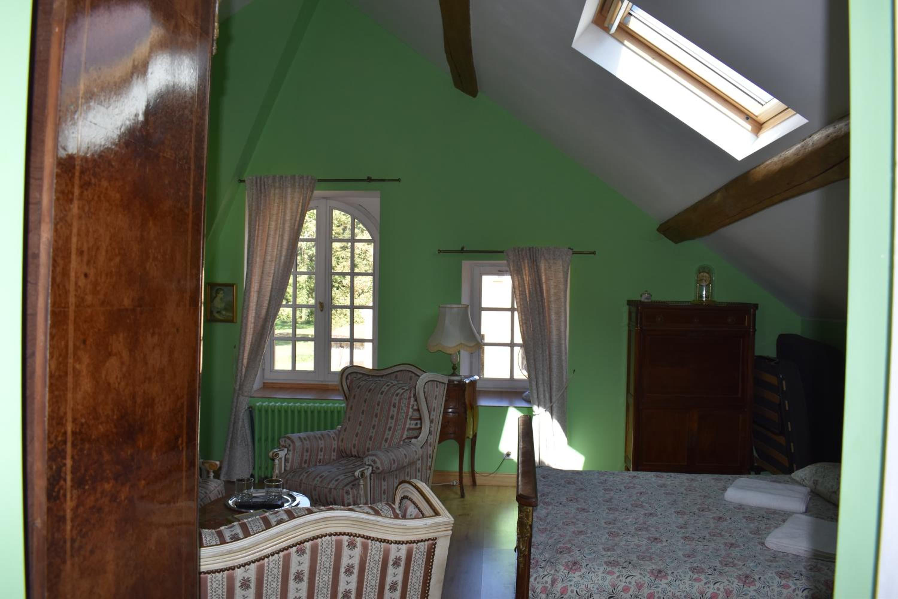 One-Bedroom Apartment - Photo 19