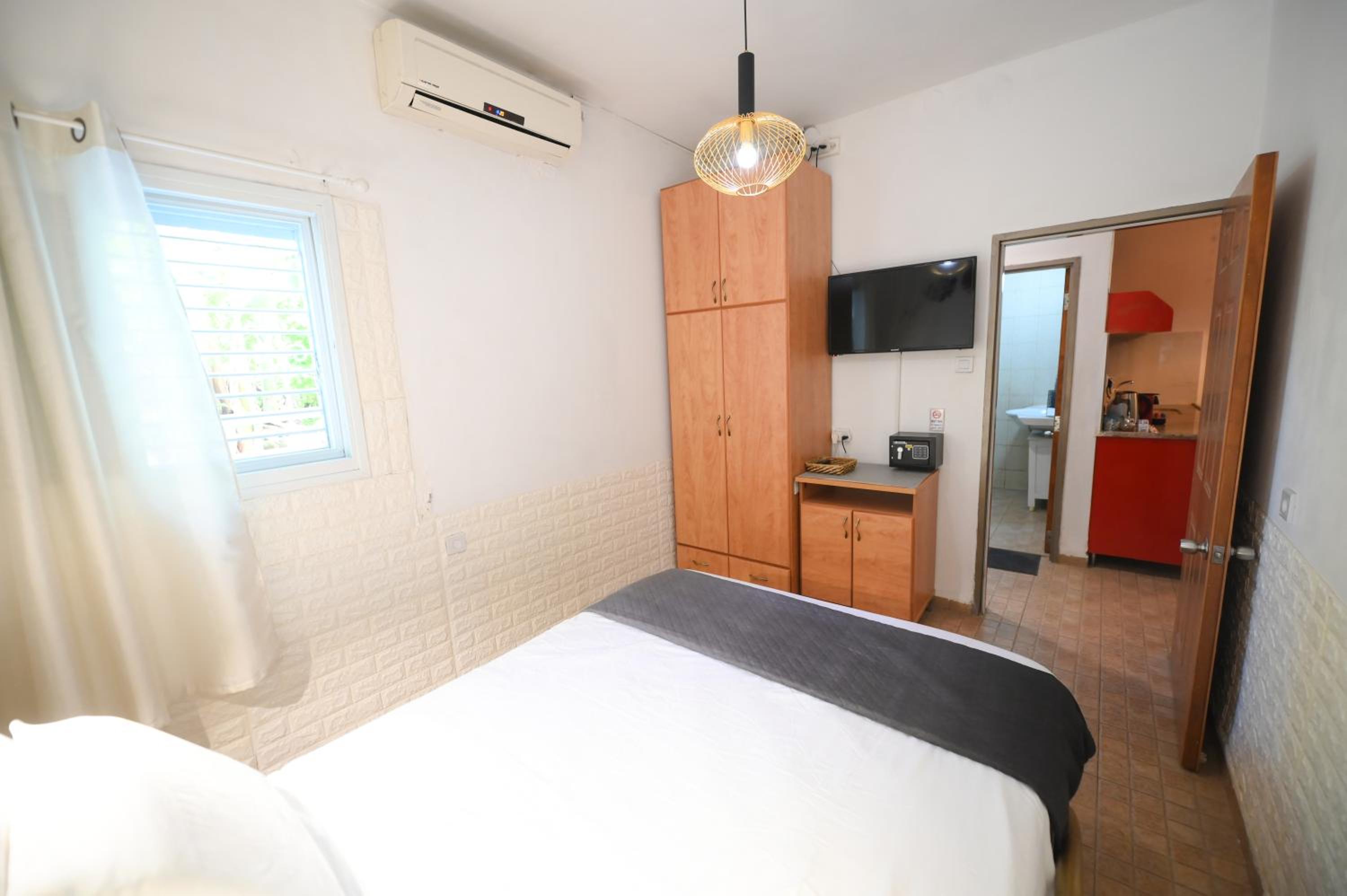 Two-Bedroom Suite - Photo 23