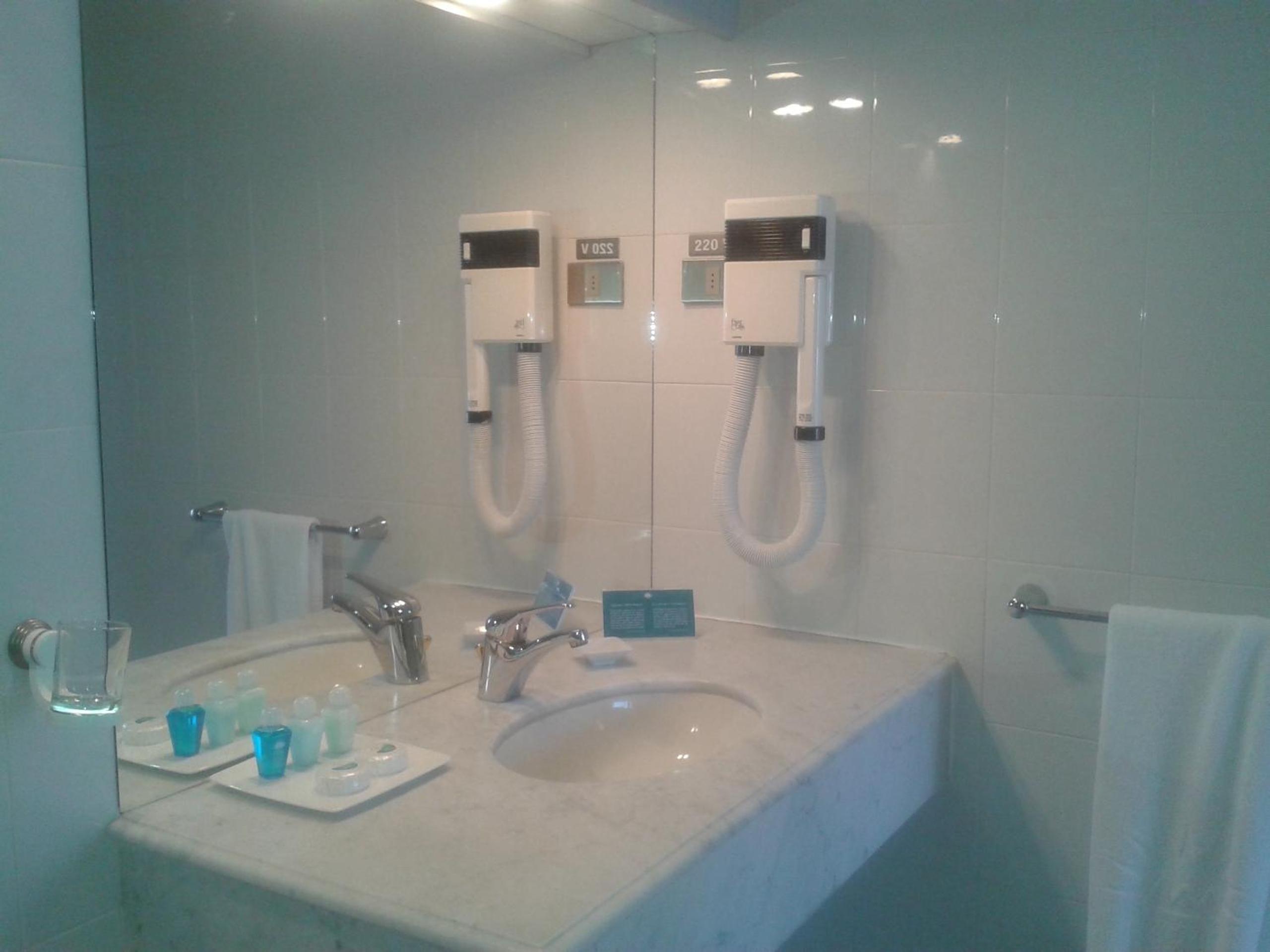 Suite with Hot Tub photo 3