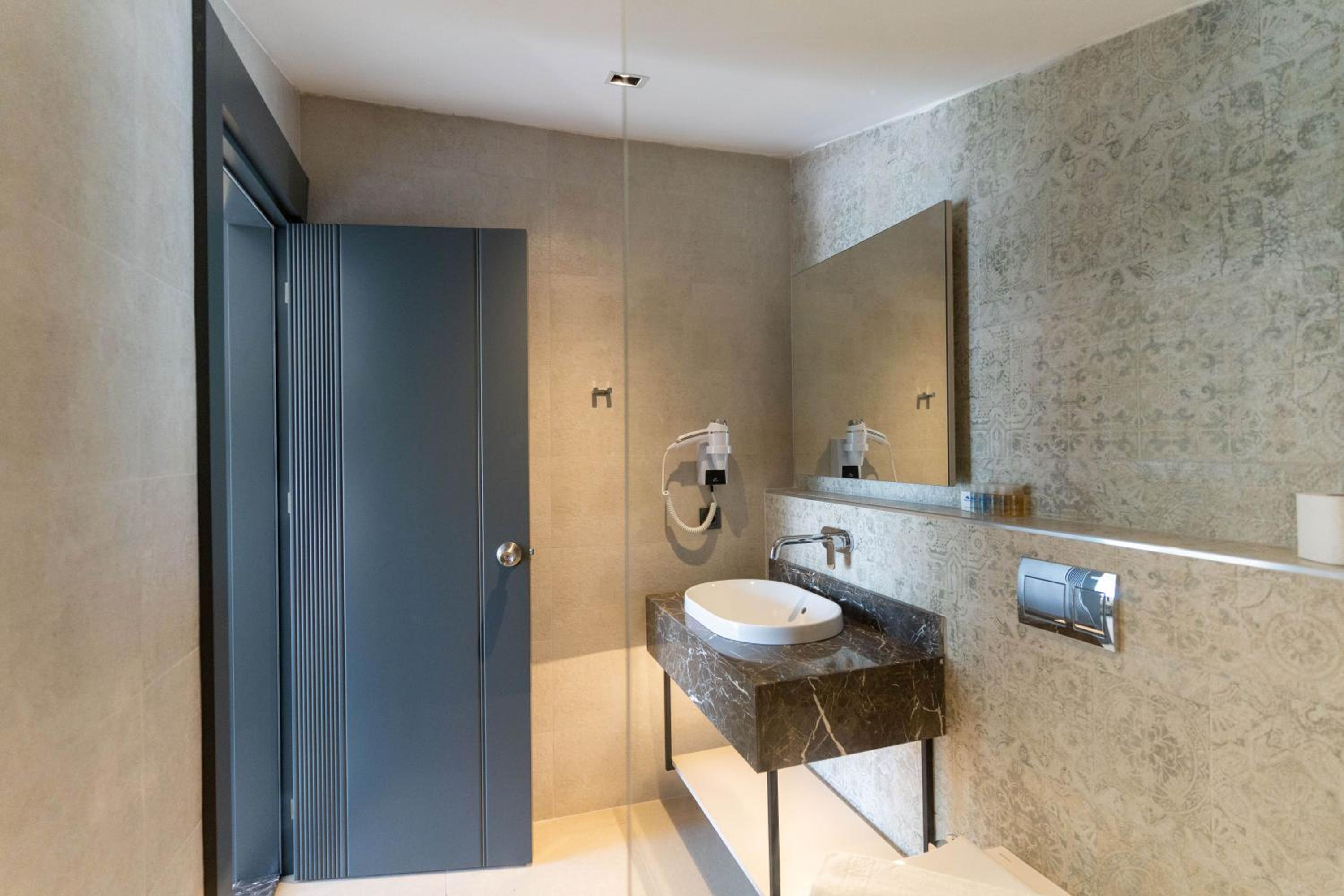 Superior Double Room - Photo 17