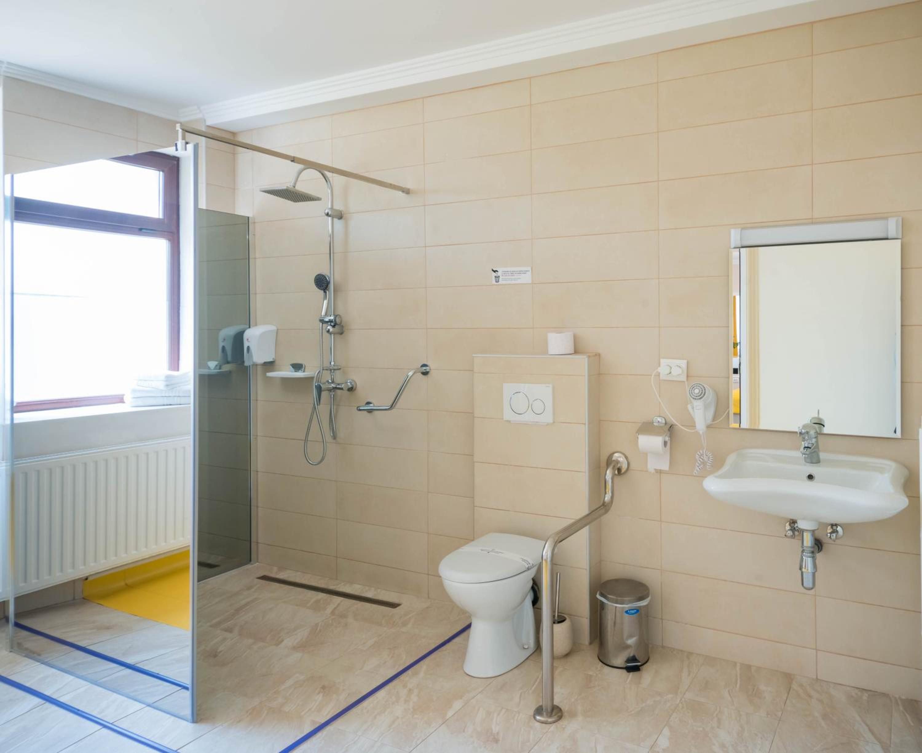 Classic Triple Room - Photo 3