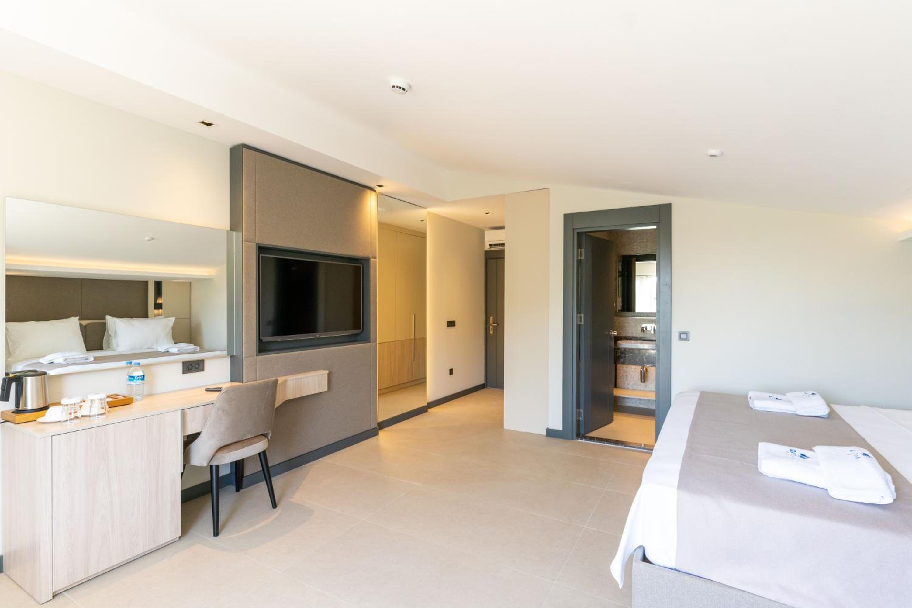Superior Double Room - Photo 12