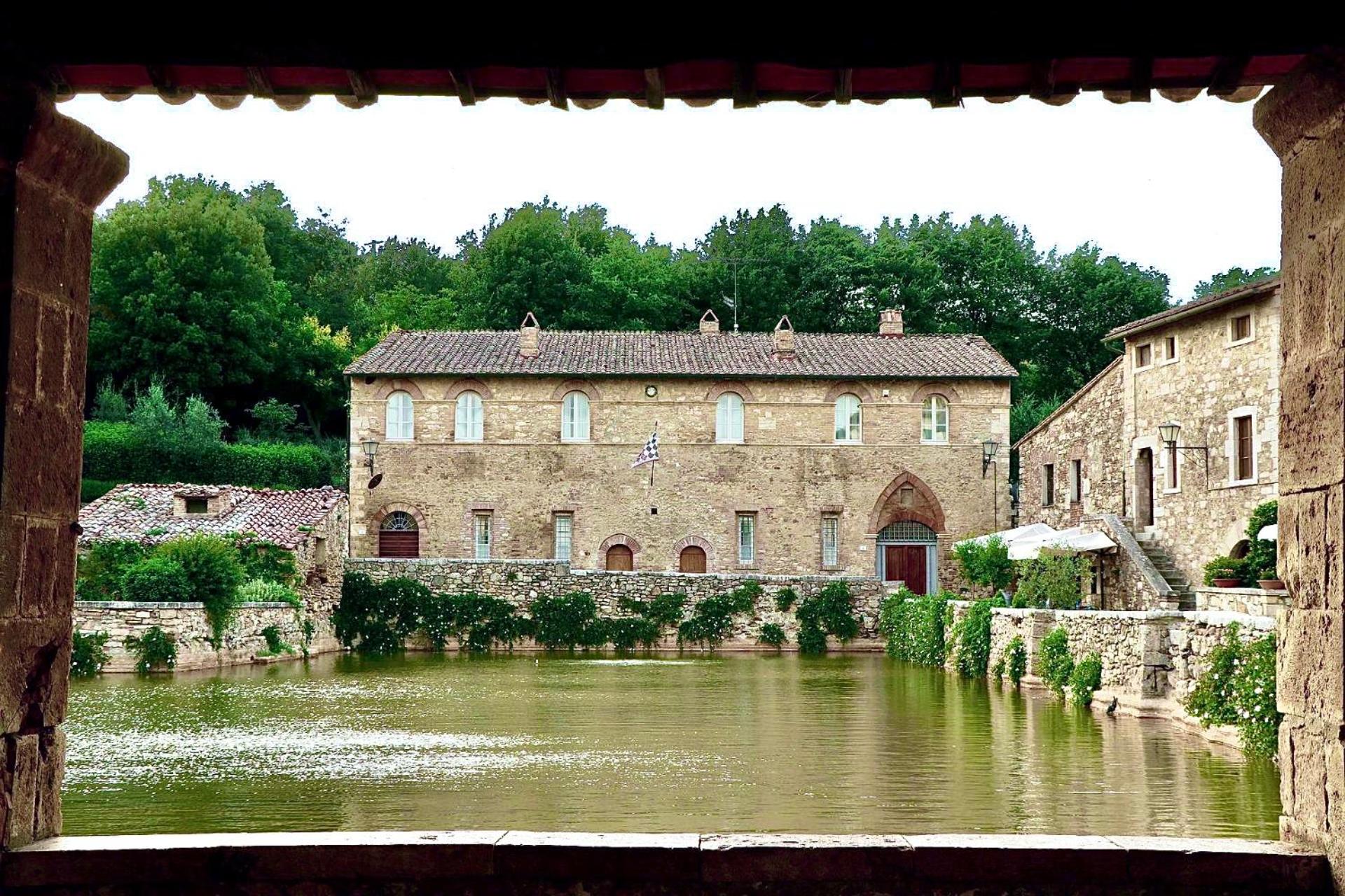 Suite with Garden View photo 2