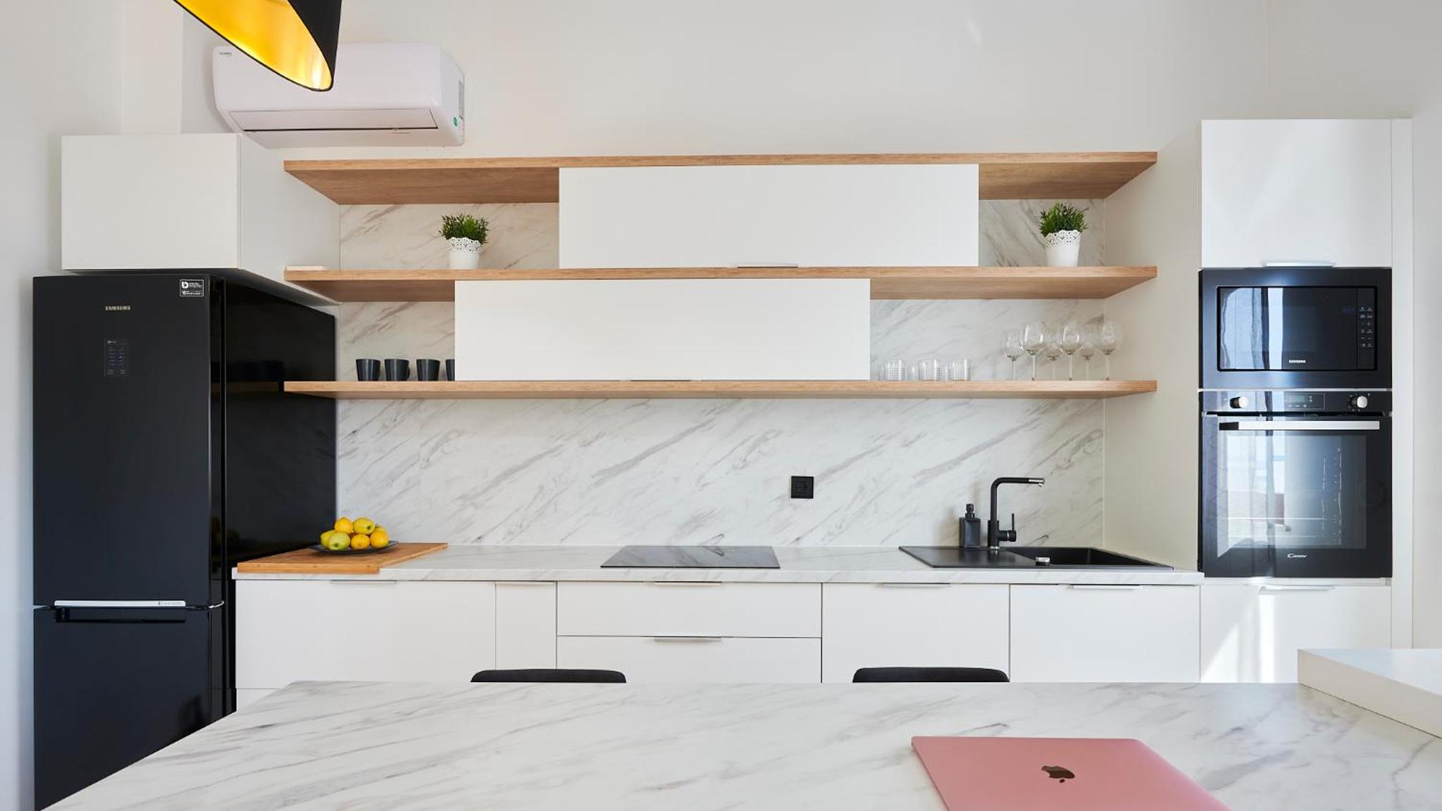 Penthouse Apartment - Photo 8