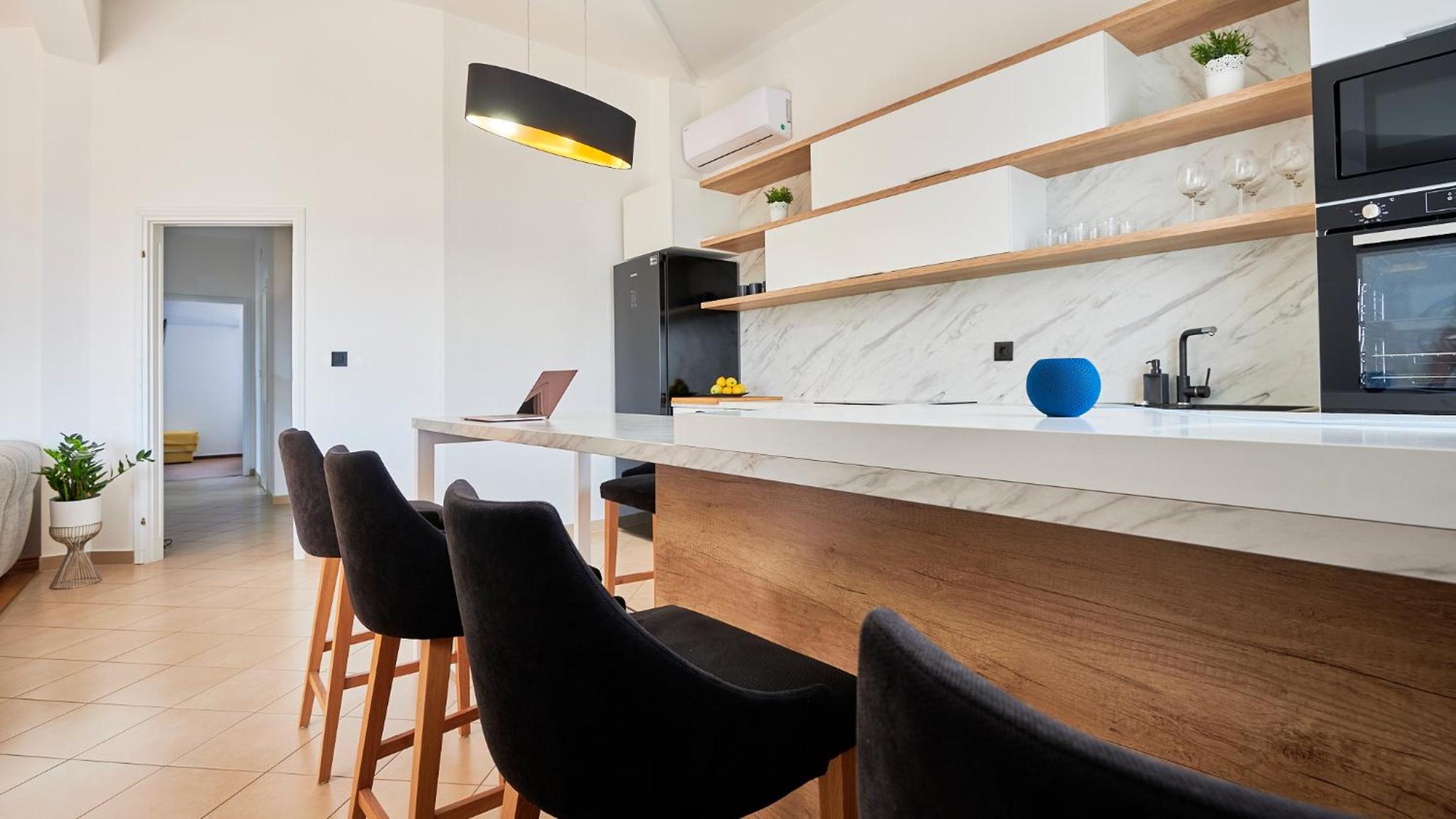 Penthouse Apartment - Photo 14