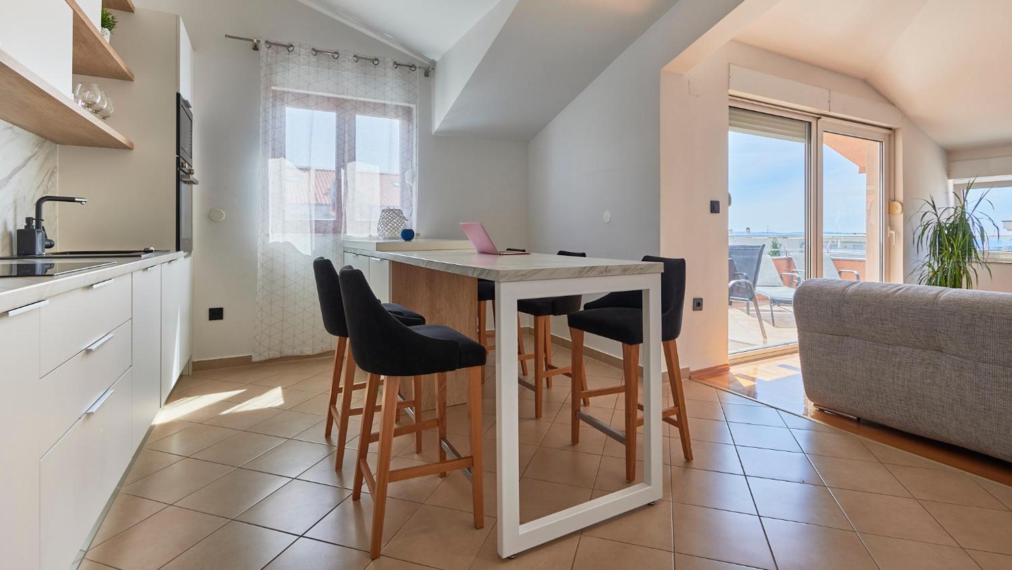 Penthouse Apartment - Photo 13