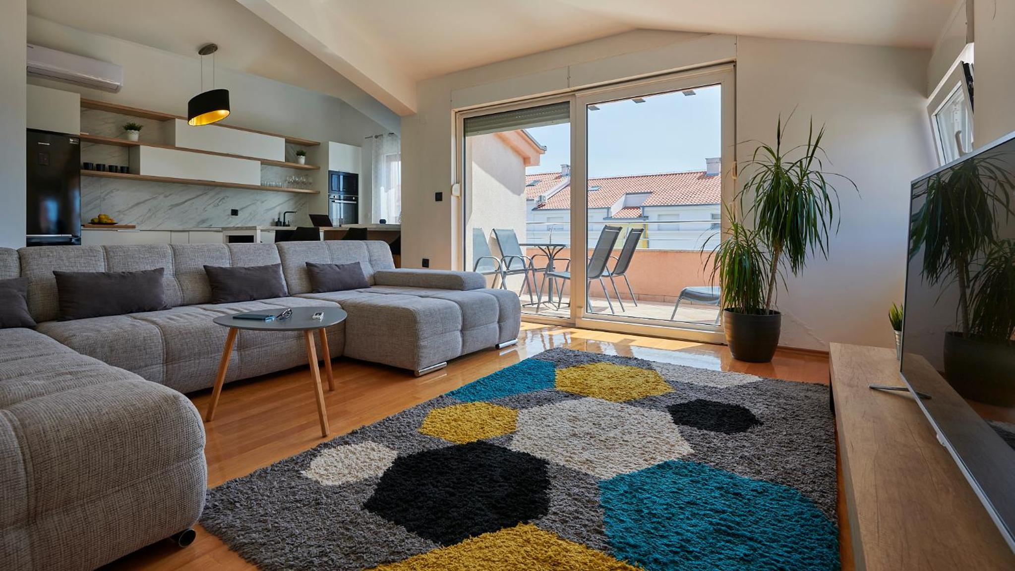 Penthouse Apartment - Photo 12