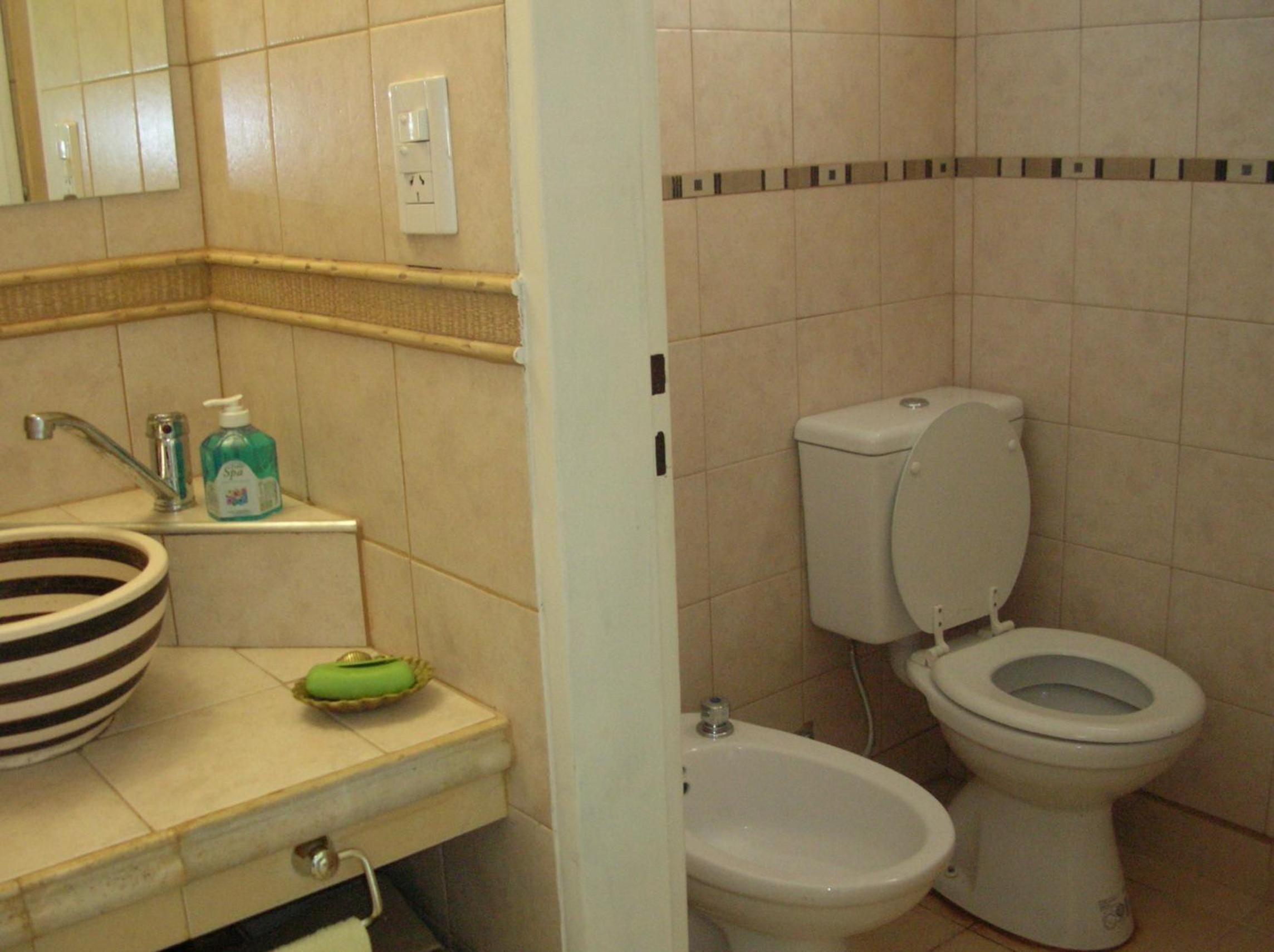 Bungalow (2 Adults) photo 3