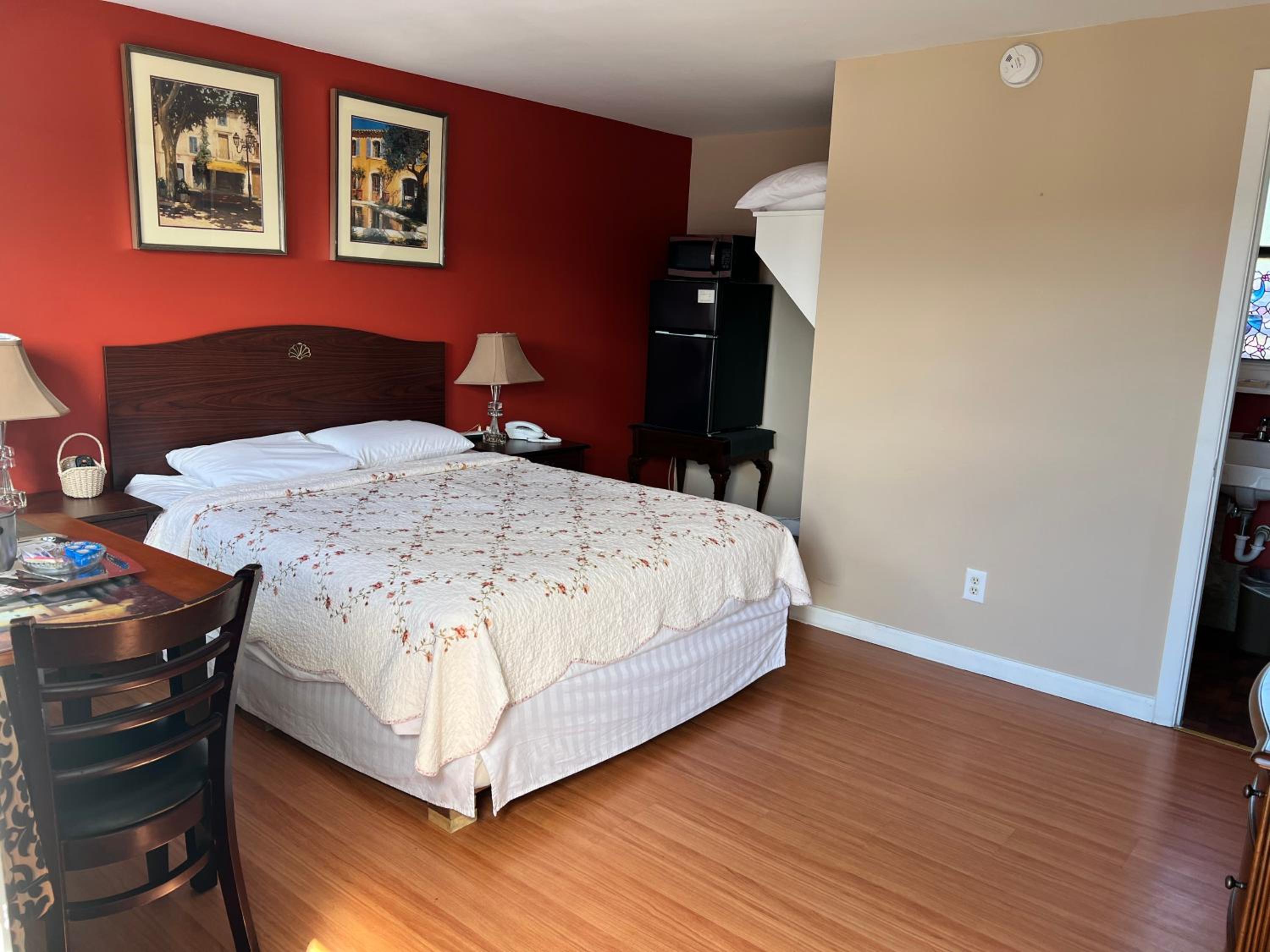 Standard Queen Room - Photo 1